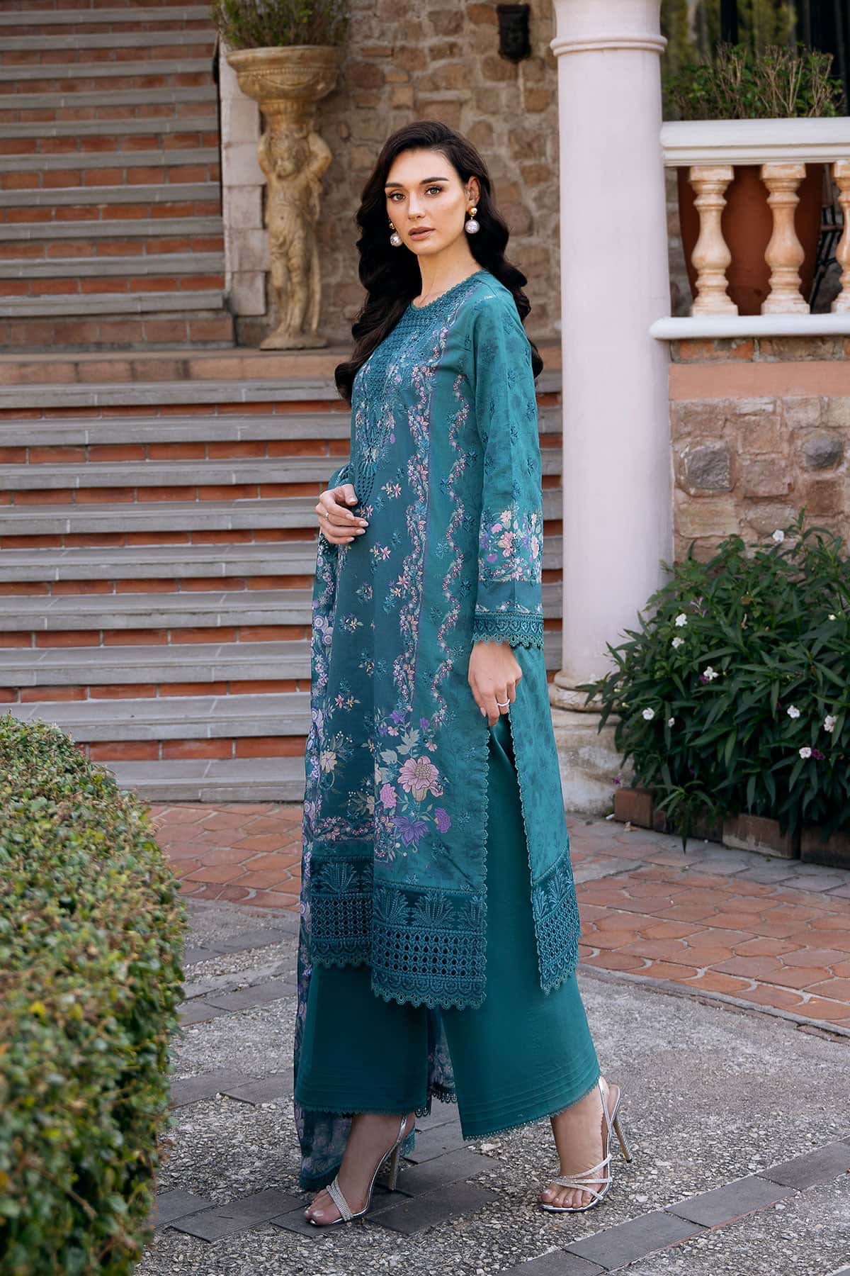 Afrozeh | Damask The Holiday Edit 25 | Eden A - by - Libasekhas UK - Registered Vendor of : Afrozeh - 100% Original Designer Dresss