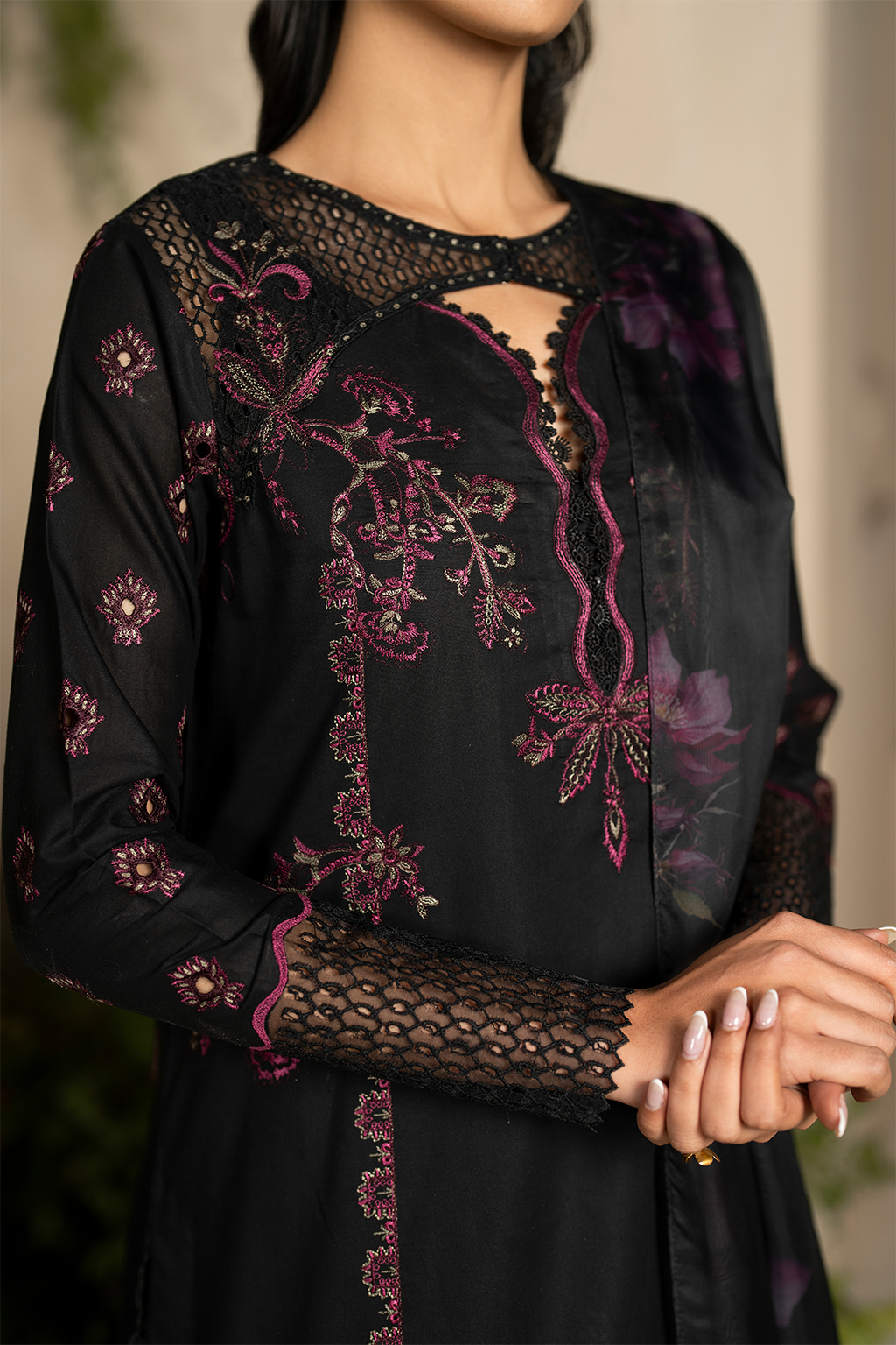 Iznik | Festive Lawn 25 | EFL-03 - by - Libasekhas UK - Registered Vendor of : Iznik - 100% Original Designer Dresss