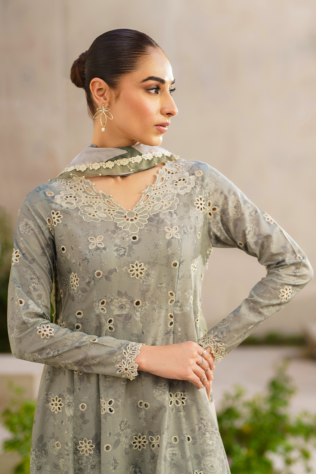 Iznik | Festive lawn 24 | SFL-10 - by - Libasekhas UK - Registered Vendor of : Iznik - 100% Original Designer Dresss