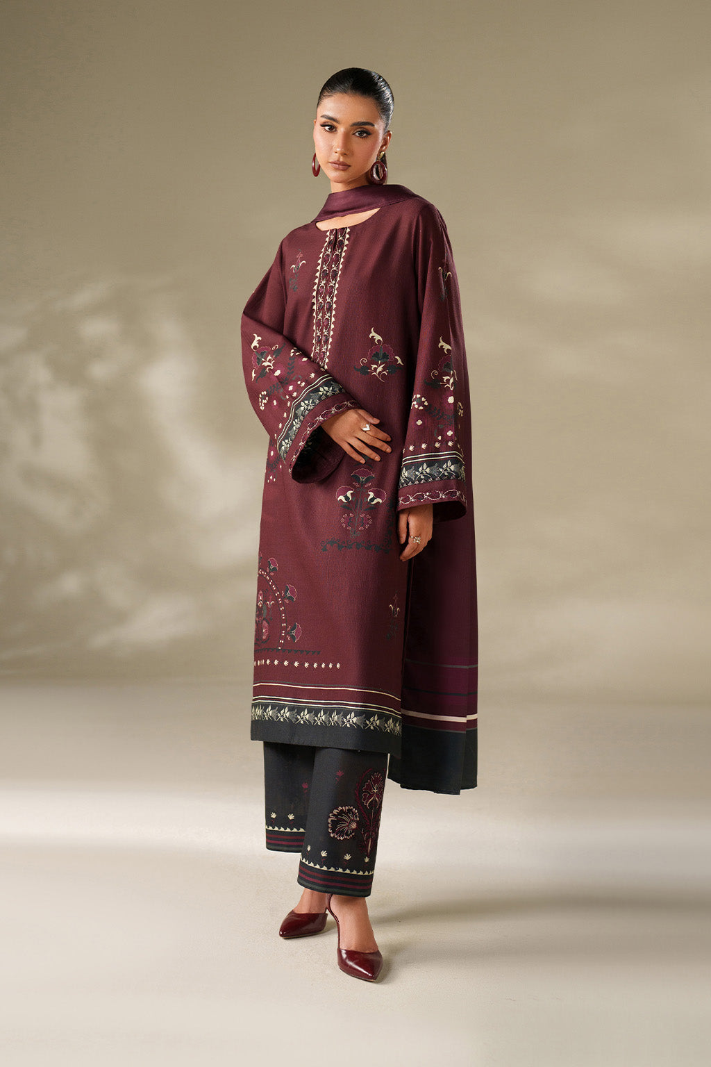 Iznik | Winter Chapter 25 | UE-570 Printed Khaddar - by Libasekhas UK - Registered Vendor of : Iznik - 100% Original Designer Dress
