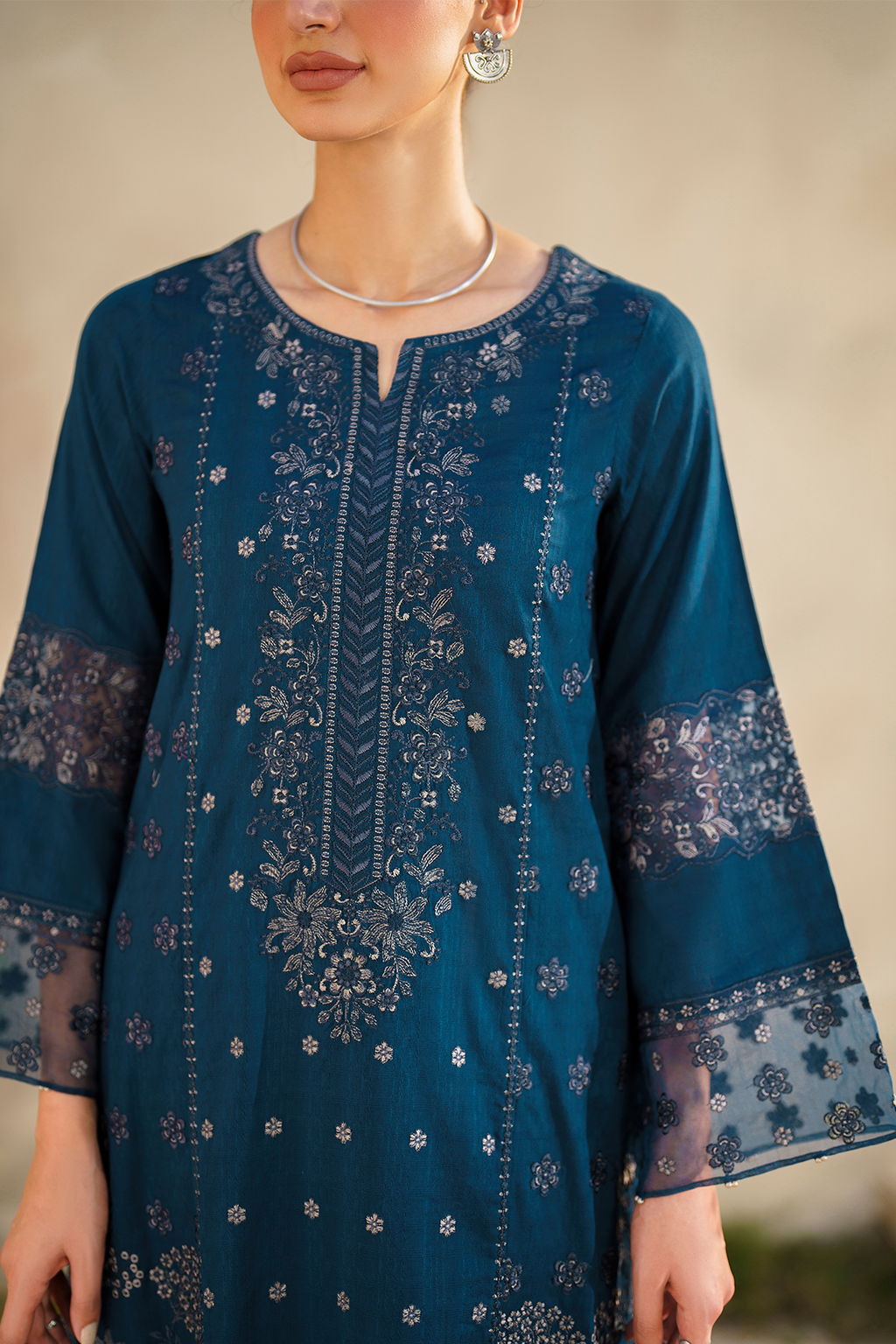 Iznik | Festive lawn 24 | SFL-01 - by - Libasekhas UK - Registered Vendor of : Iznik - 100% Original Designer Dresss