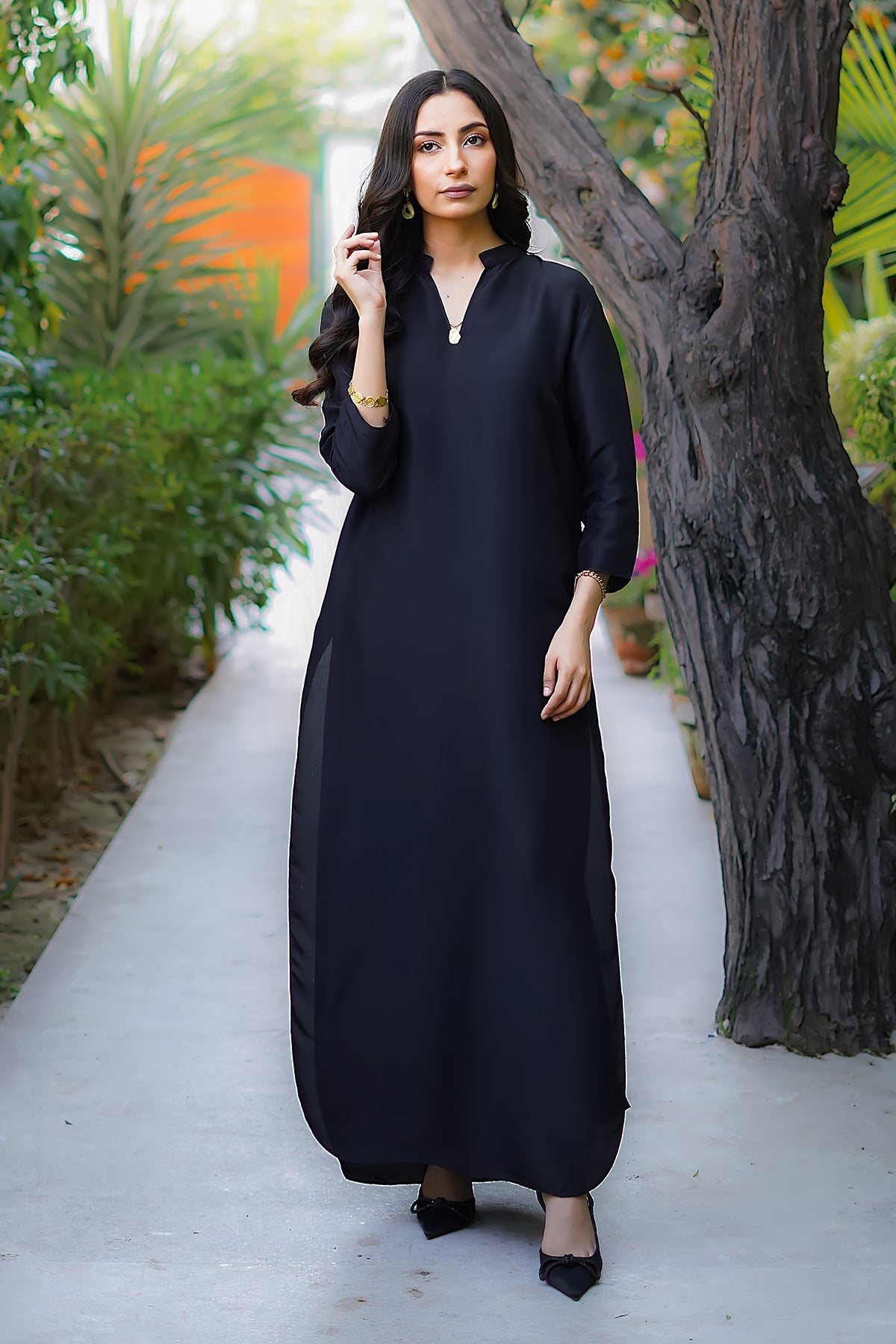 Erum Khan | Nue 25 | Midnight Enigma - by - Libasekhas UK - Registered Vendor of : Erum Khan - 100% Original Designer Dresss