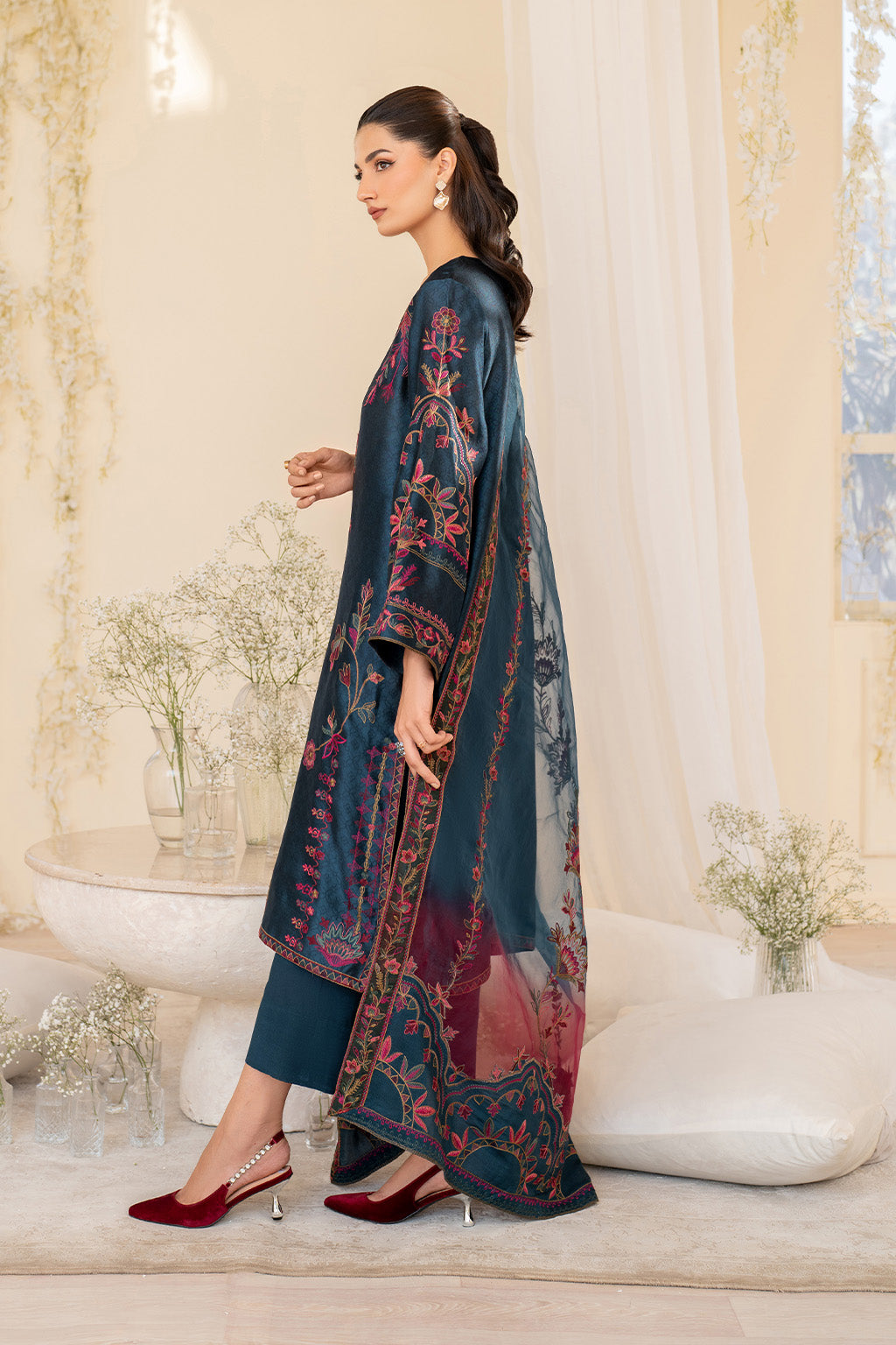Iznik | Festive Formal | UE-379 Embroidered Pure silk - by Libasekhas UK - Registered Vendor of : Iznik - 100% Original Designer Dress