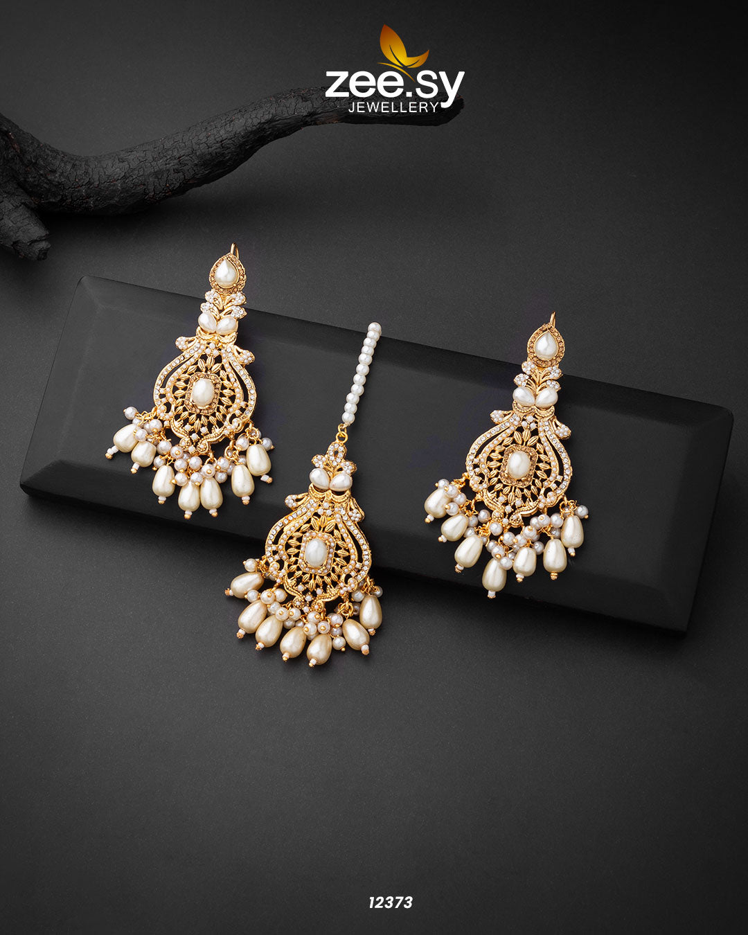 Minal's Earrings - by - Libasekhas UK - Registered Vendor of : Zeesy - 100% Original Designer Dresss