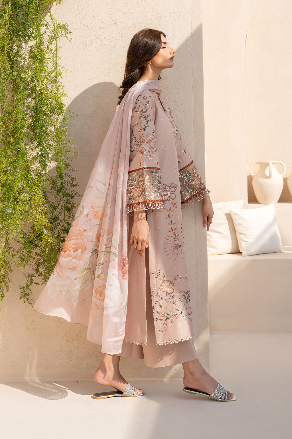Iznik | Festive Lawn 25 | EFL-02 - by - Libasekhas UK - Registered Vendor of : Iznik - 100% Original Designer Dresss