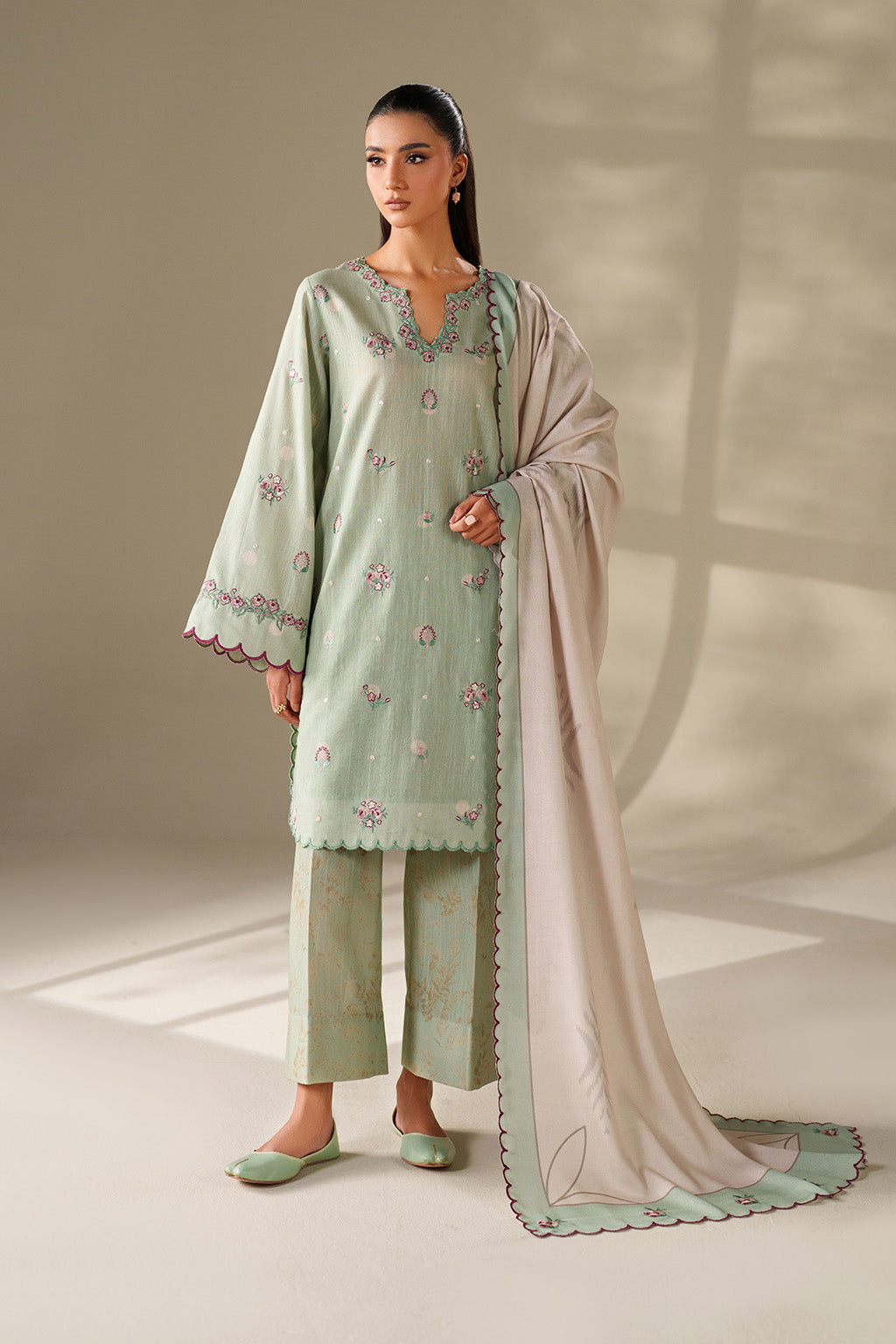 Iznik | Winter Chapter 25 | UE-563 Printed Khaddar - by Libasekhas UK - Registered Vendor of : Iznik - 100% Original Designer Dress