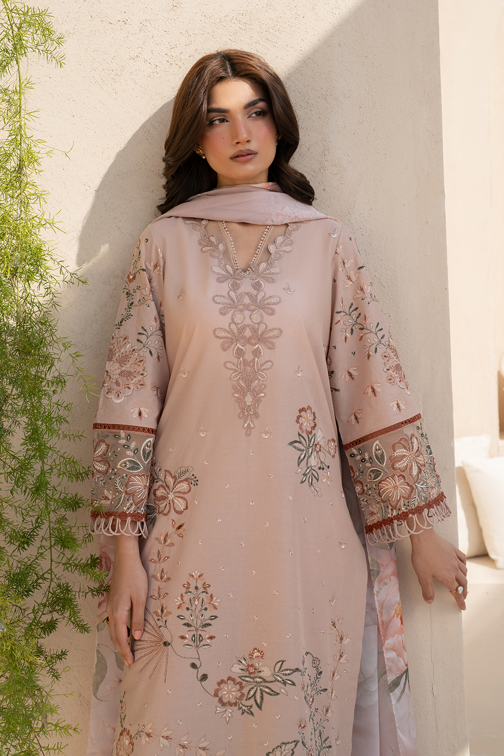 Iznik | Festive Lawn 25 | EFL-02 - by - Libasekhas UK - Registered Vendor of : Iznik - 100% Original Designer Dresss