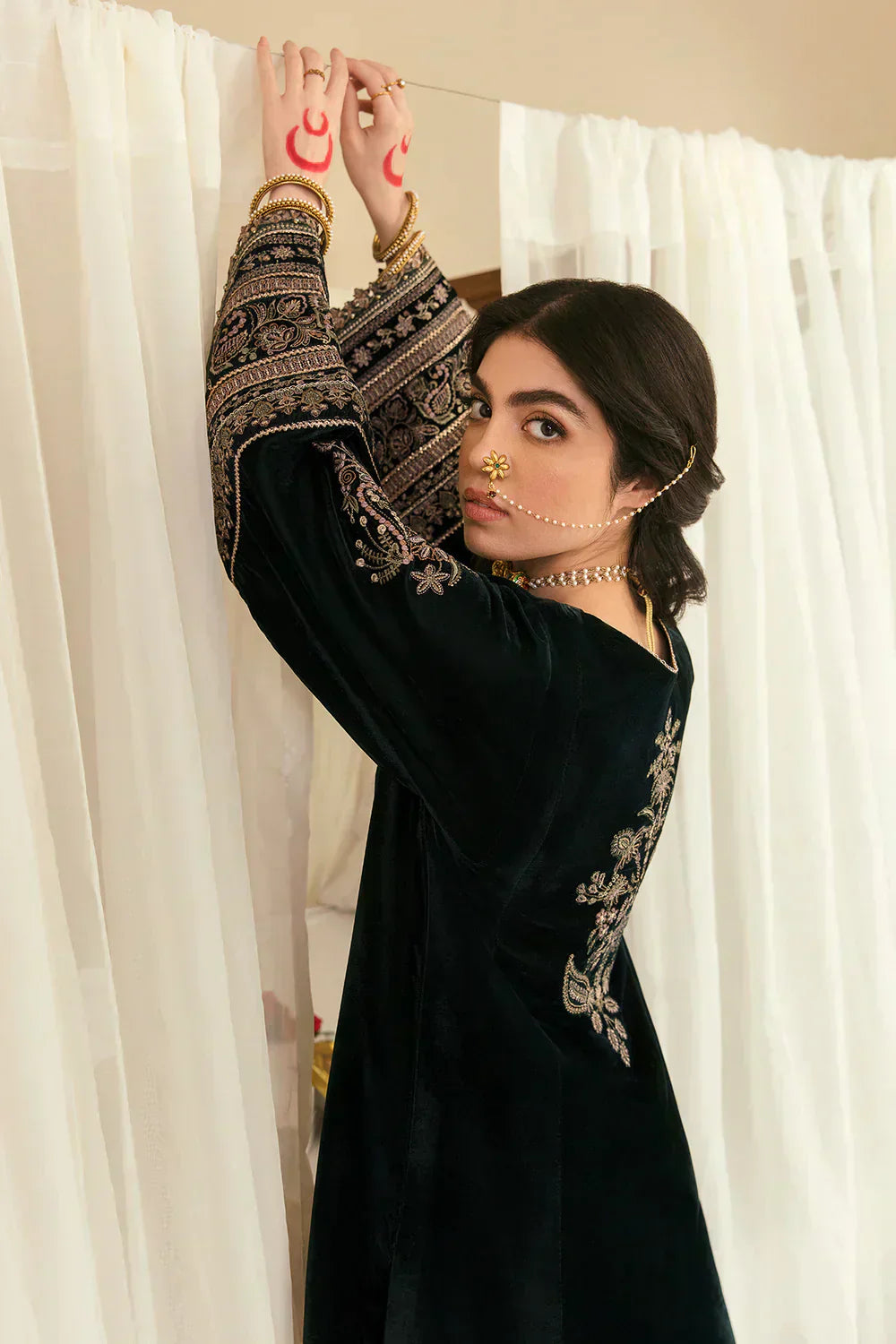 Baroque | Jahanara Luxury Velvet 23 | UF-249 - by - Libasekhas UK - Registered Vendor of : Baroque - 100% Original Designer Dresss