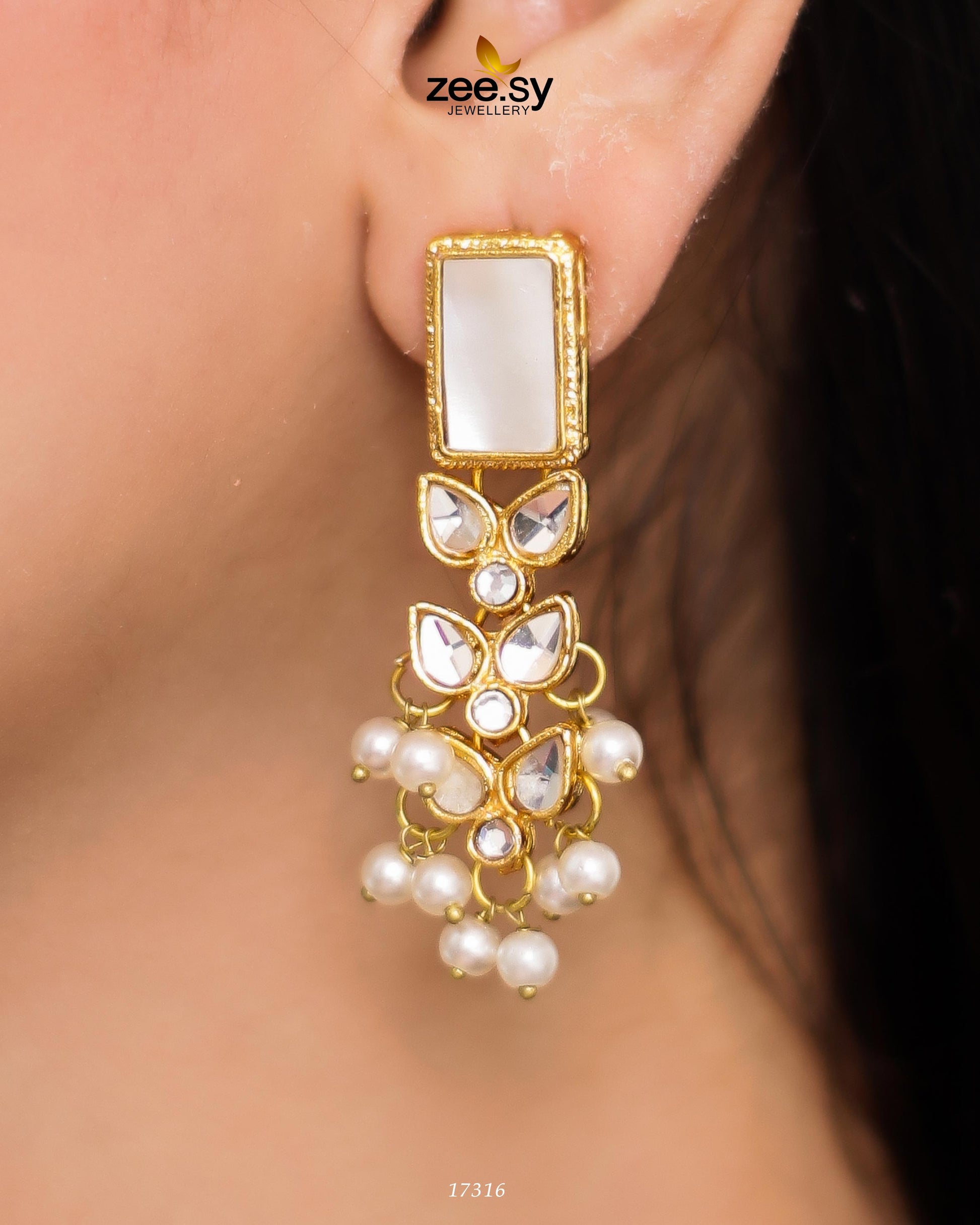 Stunning Necklace - by - Libasekhas UK - Registered Vendor of : Zeesy - 100% Original Designer Dresss