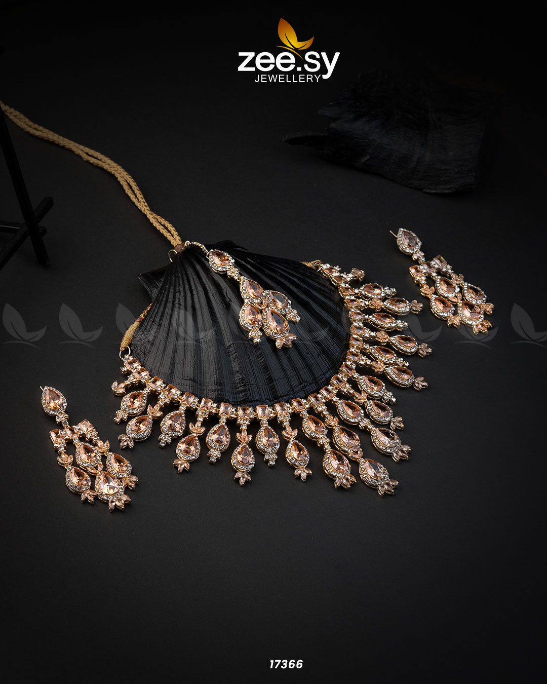 Gorgeous Necklace - by - Libasekhas UK - Registered Vendor of : Zeesy - 100% Original Designer Dresss