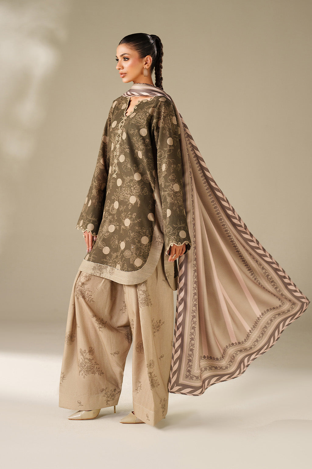 Iznik | Winter Chapter 25 | UE-565 Printed Khaddar - by Libasekhas UK - Registered Vendor of : Iznik - 100% Original Designer Dress