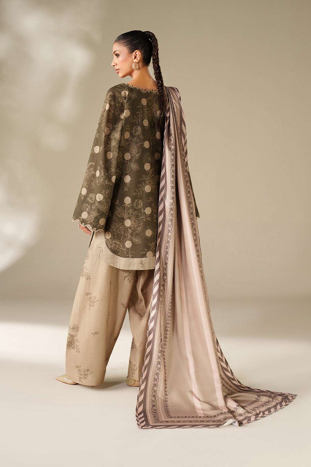 Iznik | Winter Chapter 25 | UE-565 Printed Khaddar - by Libasekhas UK - Registered Vendor of : Iznik - 100% Original Designer Dress