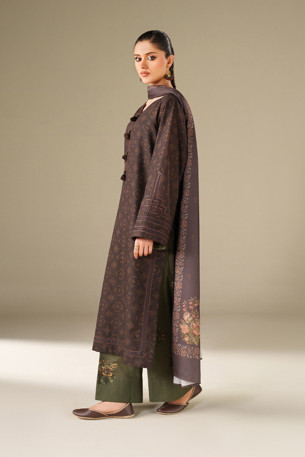 Iznik | Winter Chapter 25 | UE-564 Printed Khaddar - by Libasekhas UK - Registered Vendor of : Iznik - 100% Original Designer Dress