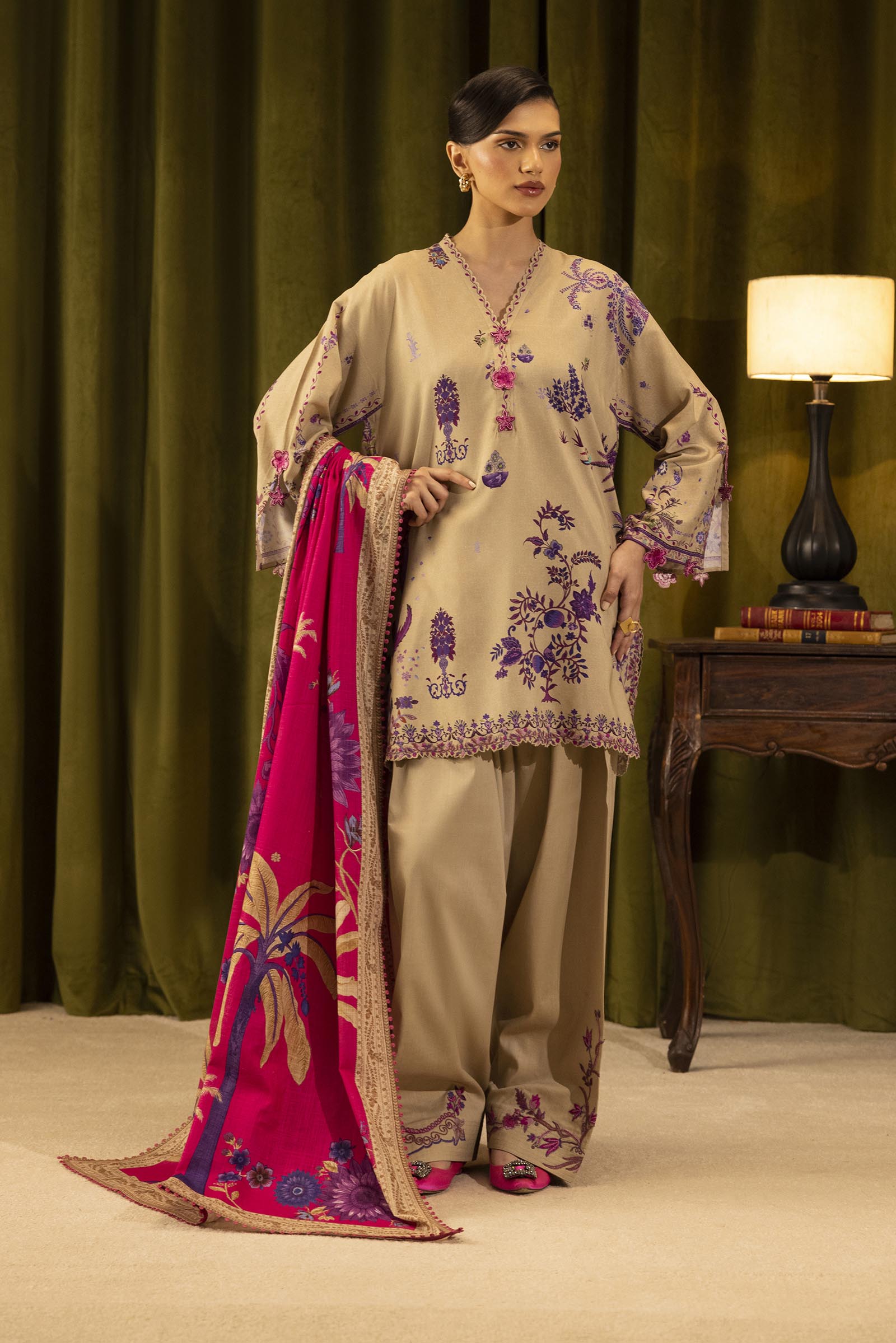 Sana Safinaz | Muzlin Winter 25 | 019A - by Libasekhas UK - Registered Vendor of : Sana Safinaz - 100% Original Designer Dress