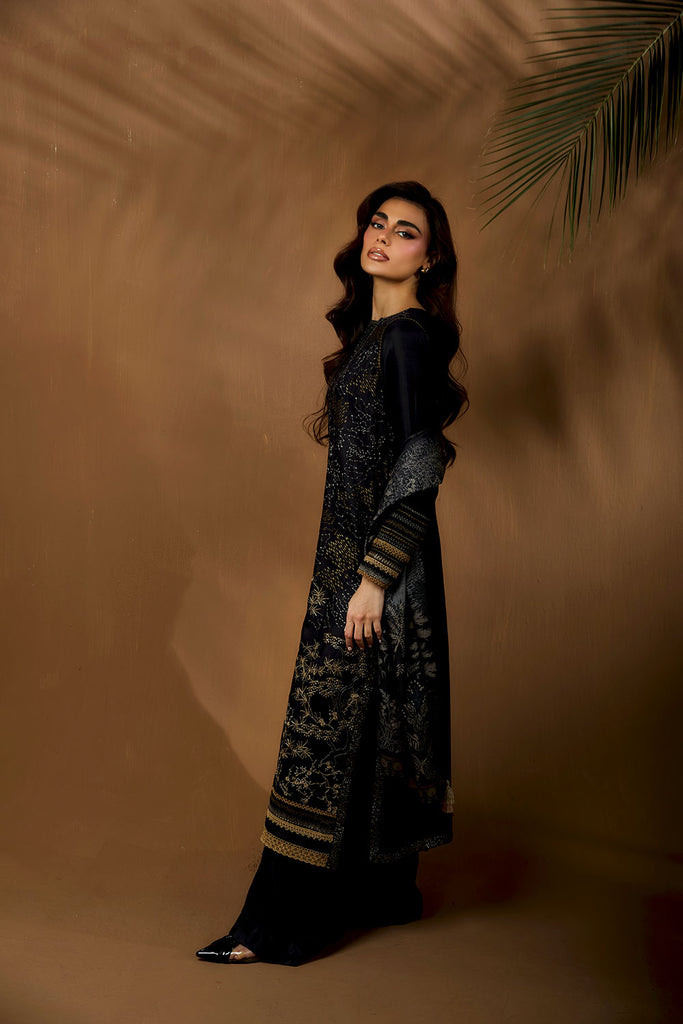 Sobia Nazir | Winter Shawl 25 | Design 1A - by Libasekhas UK - Registered Vendor of : Sobia Nazir - 100% Original Designer Dress