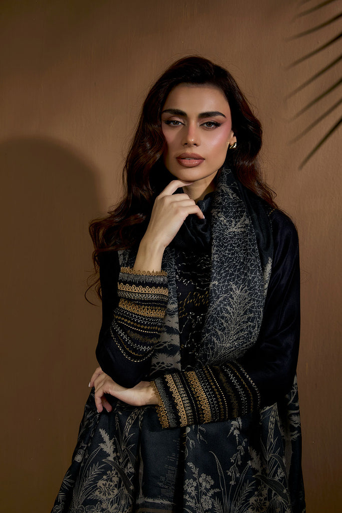 Sobia Nazir | Winter Shawl 25 | Design 1A - by Libasekhas UK - Registered Vendor of : Sobia Nazir - 100% Original Designer Dress