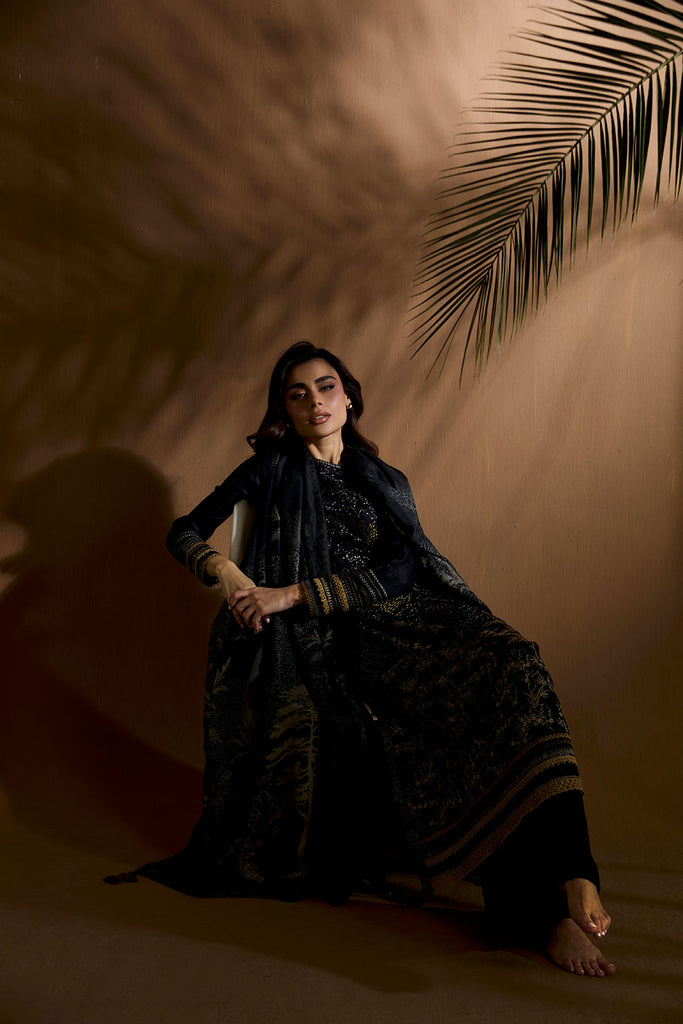 Sobia Nazir | Winter Shawl 25 | Design 1A - by Libasekhas UK - Registered Vendor of : Sobia Nazir - 100% Original Designer Dress