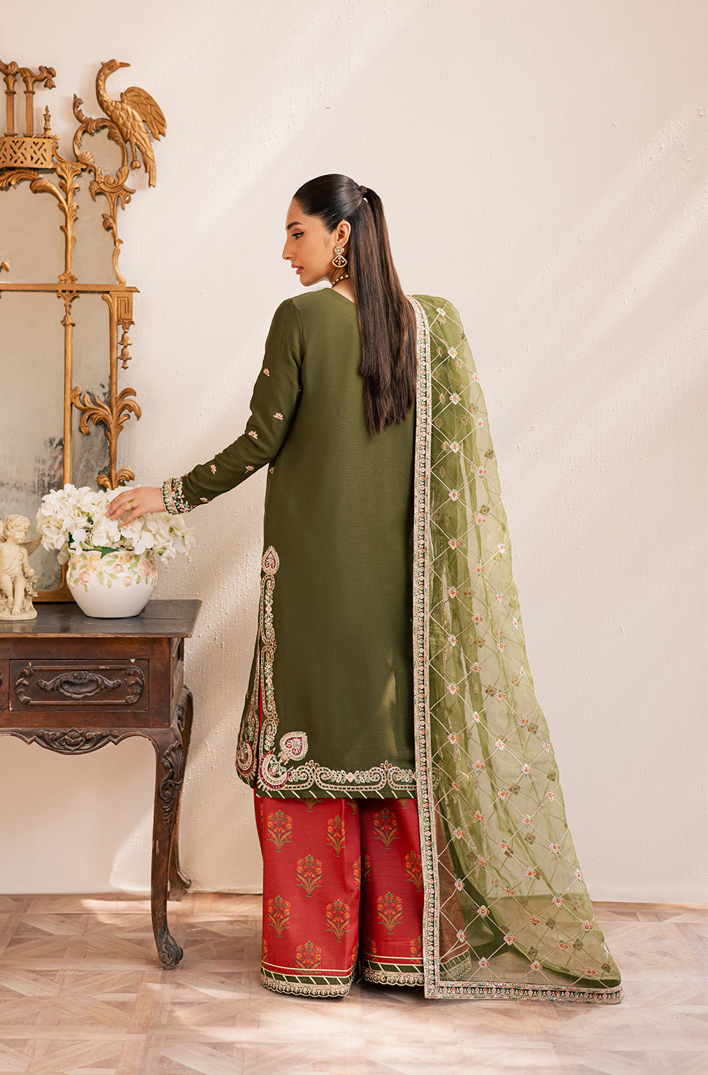 Emaan Adeel I Suave Luxury Formals I ORAYA - by Libasekhas UK - Registered Vendor of : Emaan Adeel - 100% Original Designer Dress