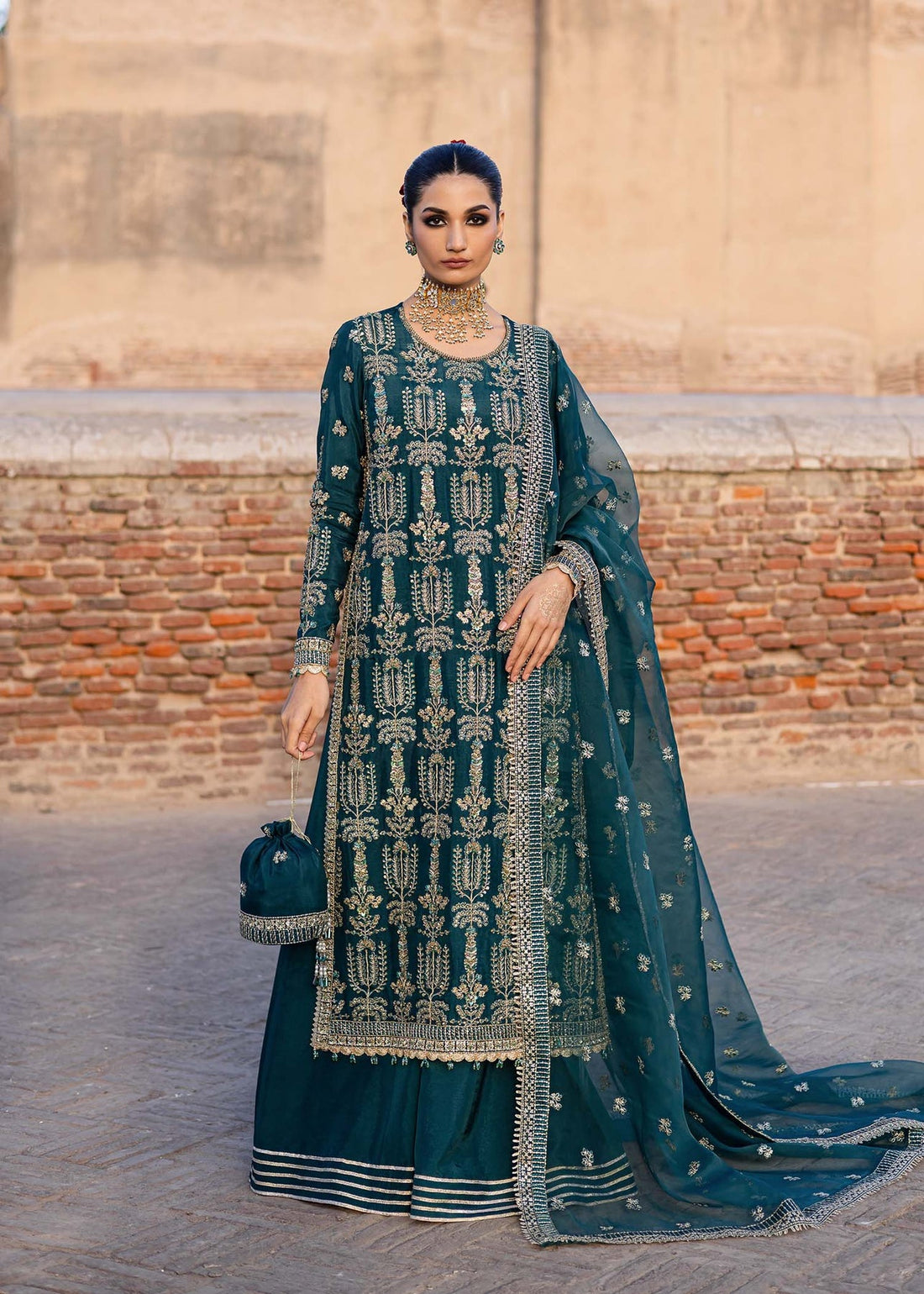Akbar Aslam | Dastaan Luxury Formals | Nazgul - by - Libasekhas UK - Registered Vendor of : Akbar Aslam - 100% Original Designer Dresss