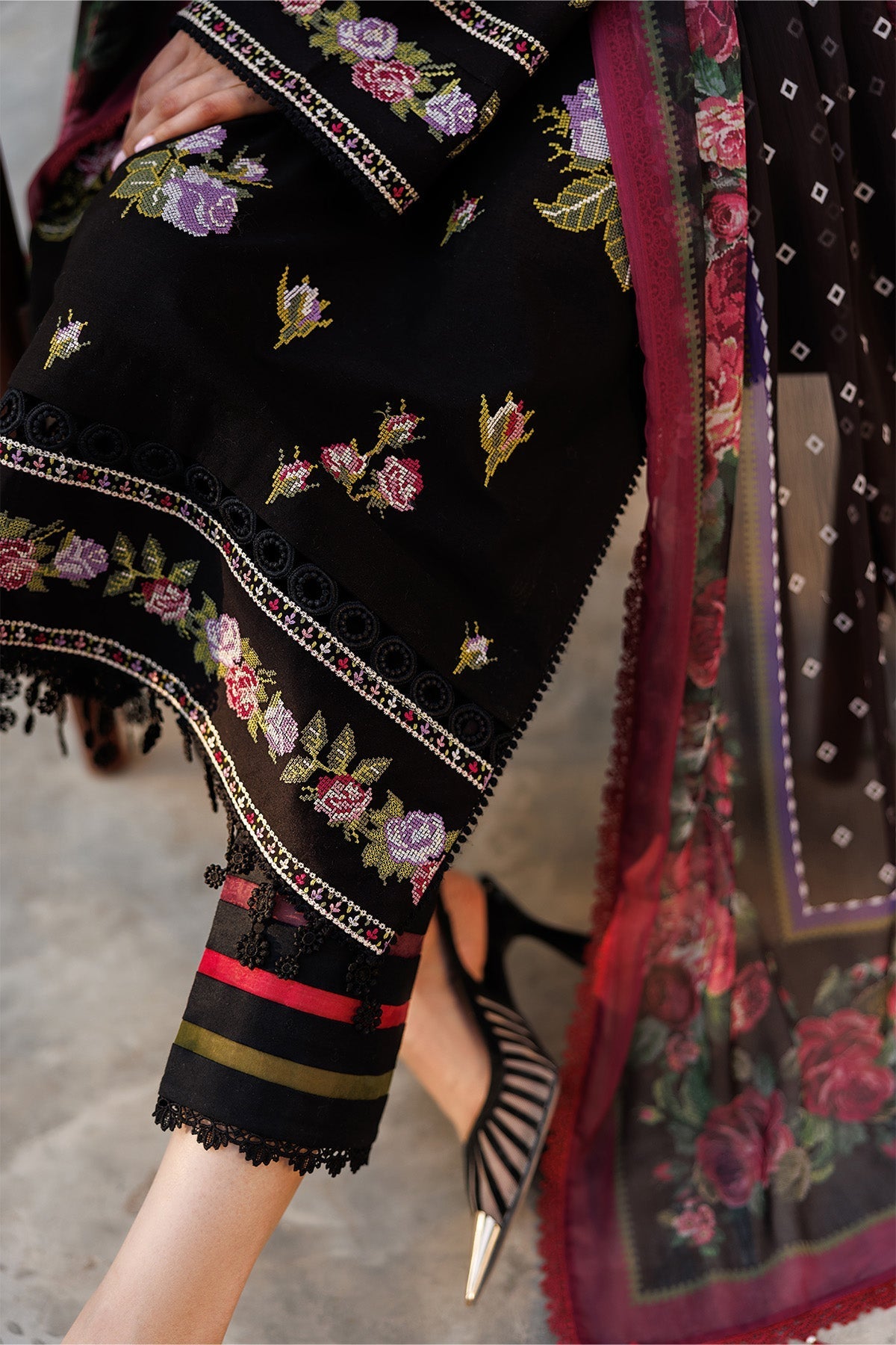 Alizeh | Eid Festive Lawn | AF-EL-7051-Vogue - by Libasekhas UK - Registered Vendor of : Alizeh - 100% Original Designer Dress