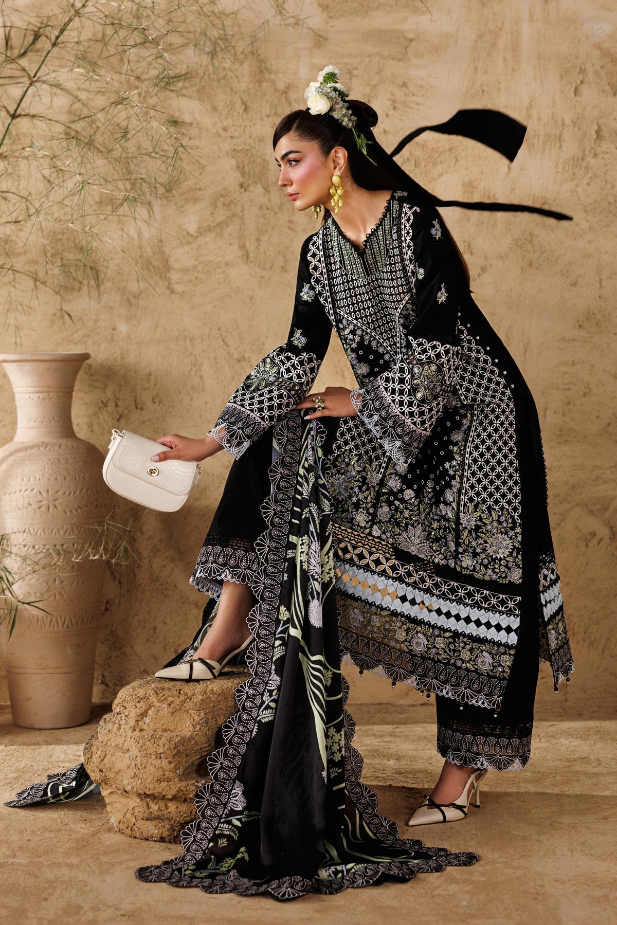 Akbar Aslam | Elea Lawn 26 | Alesse - by Libasekhas UK - Registered Vendor of : Akbar Aslam - 100% Original Designer Dress