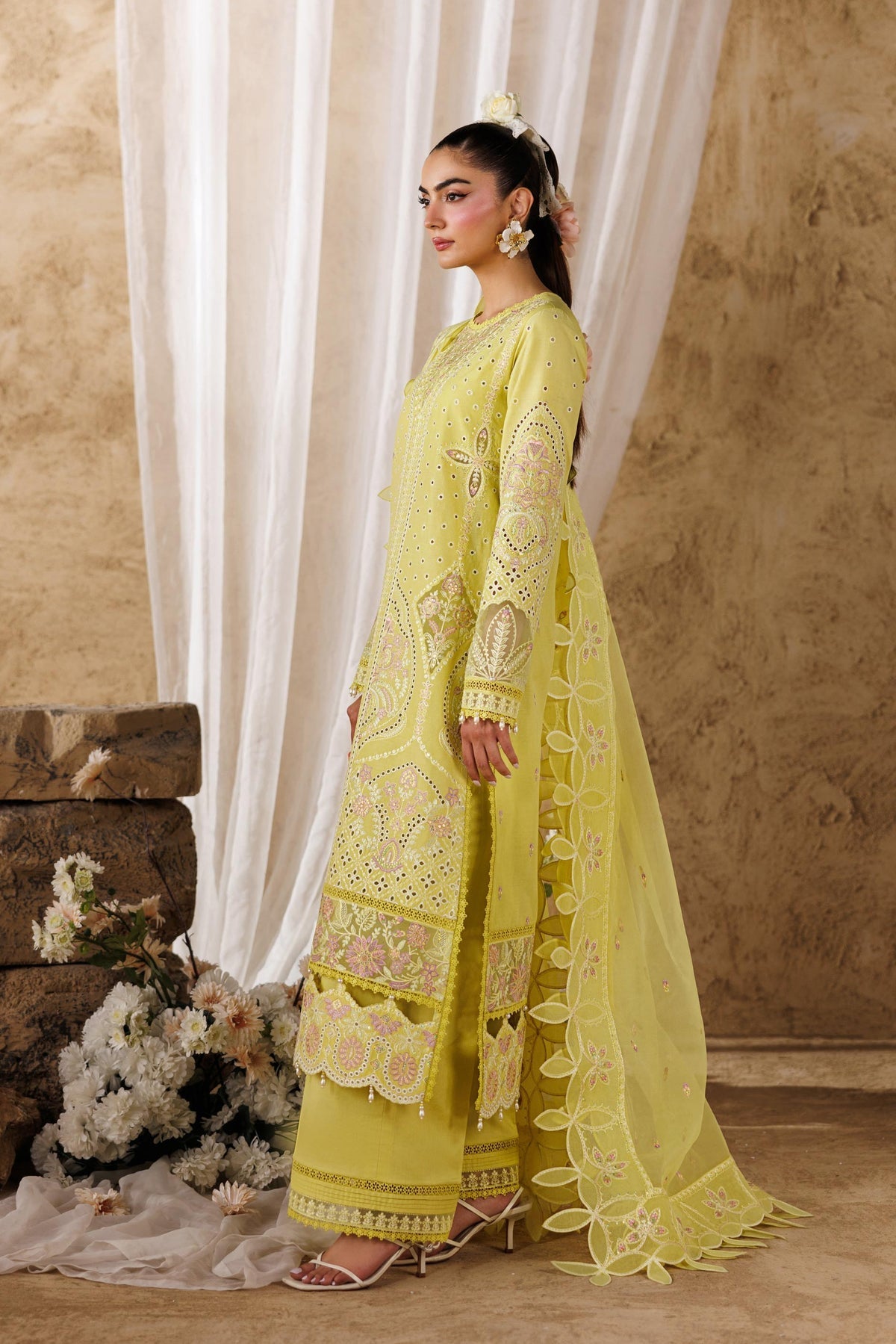 Akbar Aslam | Elea Lawn 26 | Felene - by Libasekhas UK - Registered Vendor of : Akbar Aslam - 100% Original Designer Dress