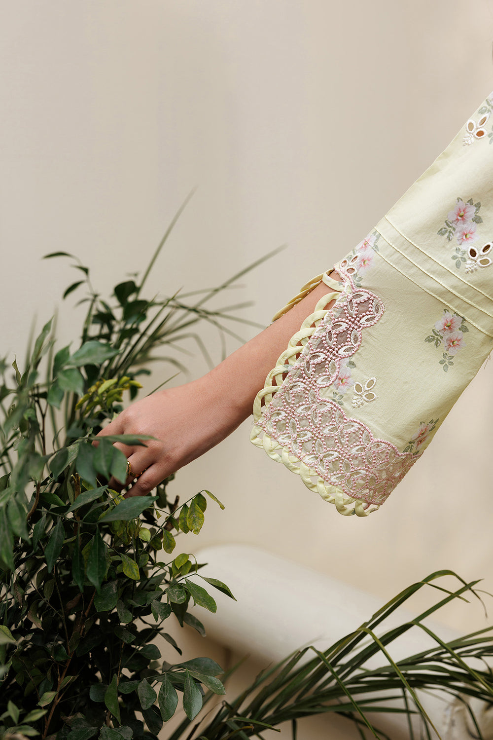 Zarif | Amani Eid Lawn 26 | ZL-RTW-26 DAAHR - by Libasekhas UK - Registered Vendor of : Zarif - 100% Original Designer Dress