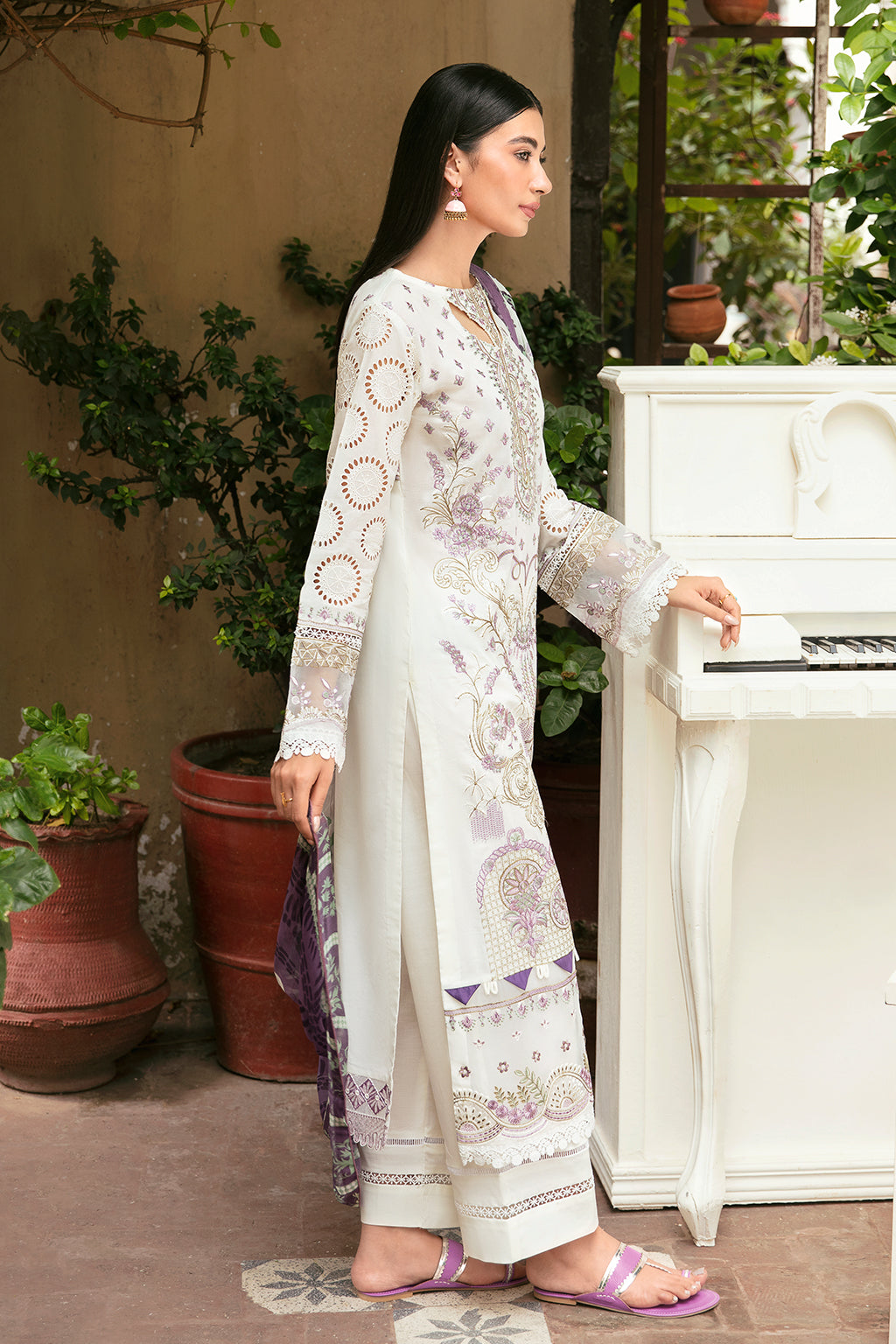 Ramsha | Luxury Lawn 24 | L-809 - by - Libasekhas UK - Registered Vendor of : Ramsha - 100% Original Designer Dresss