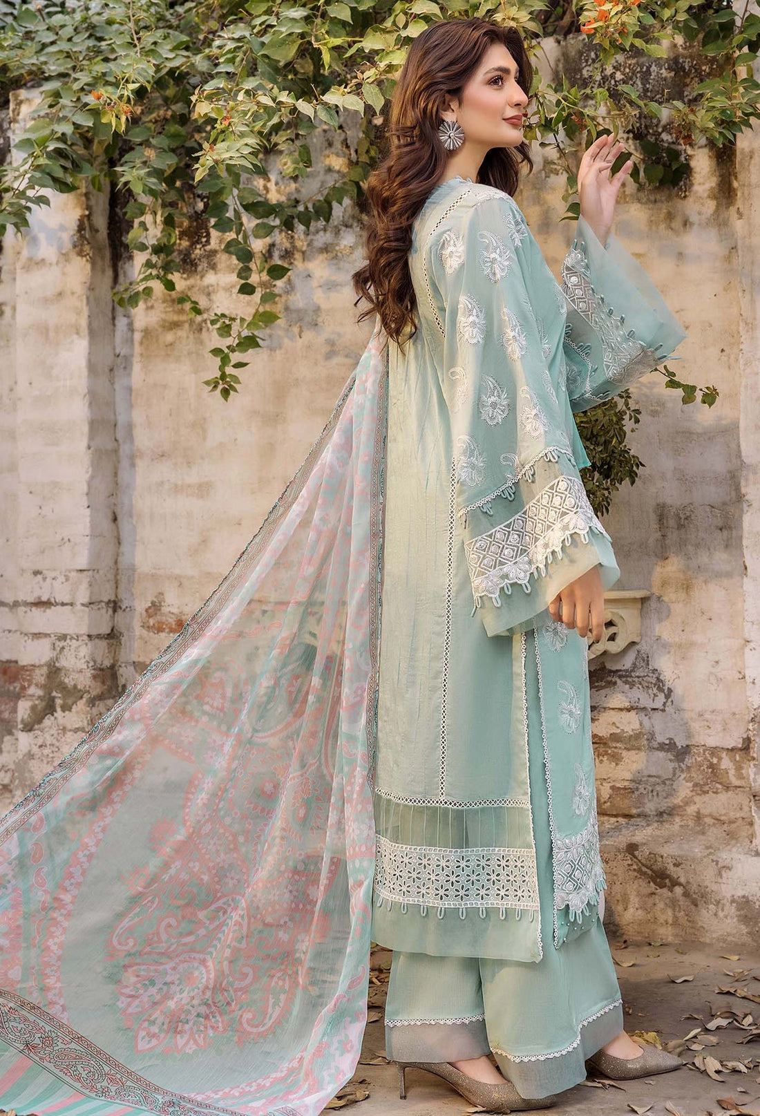 Adans Libas | Inara 25 | CHIKANKARI 4770 - by - Libasekhas UK - Registered Vendor of : Adans Libas - 100% Original Designer Dresss