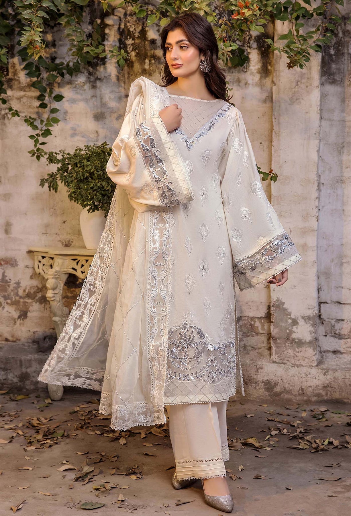 Adans Libas | Inara 25 | CHIKANKARI 4771 - by - Libasekhas UK - Registered Vendor of : Adans Libas - 100% Original Designer Dresss