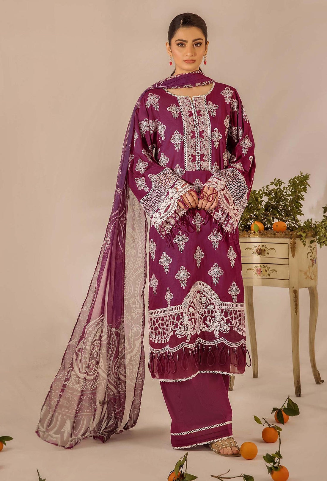 Adans Libas | Chikankari 25 | 4779 - by - Libasekhas UK - Registered Vendor of : Adans Libas - 100% Original Designer Dresss