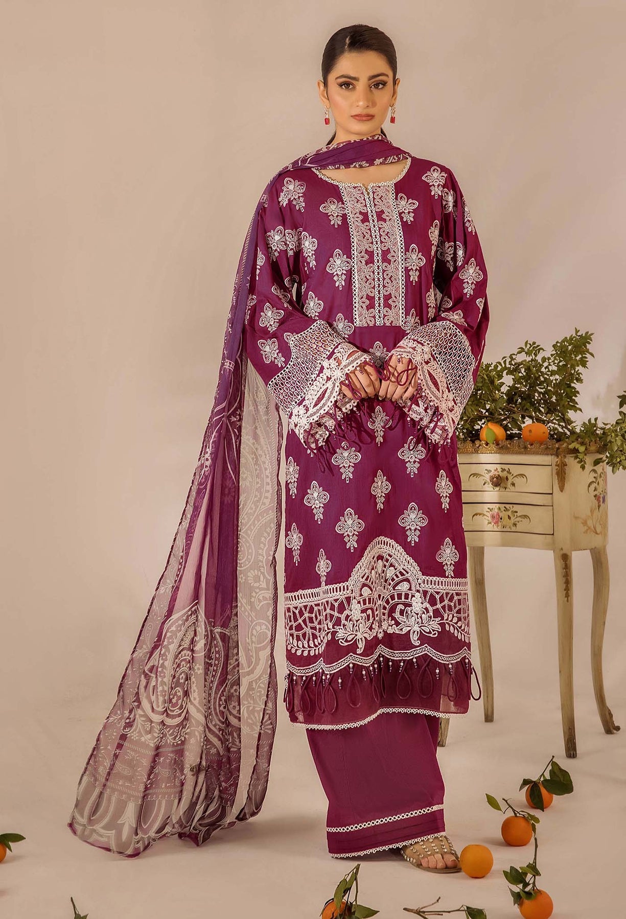Adans Libas | Chikankari 25 | 4779 - by - Libasekhas UK - Registered Vendor of : Adans Libas - 100% Original Designer Dresss