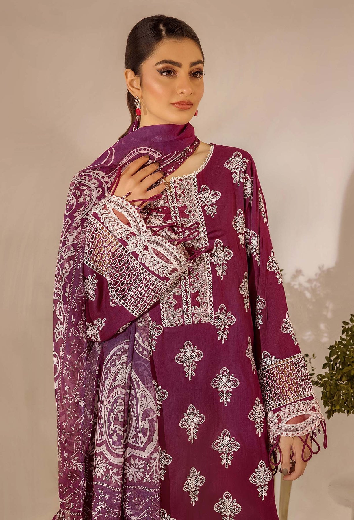 Adans Libas | Chikankari 25 | 4779 - by - Libasekhas UK - Registered Vendor of : Adans Libas - 100% Original Designer Dresss
