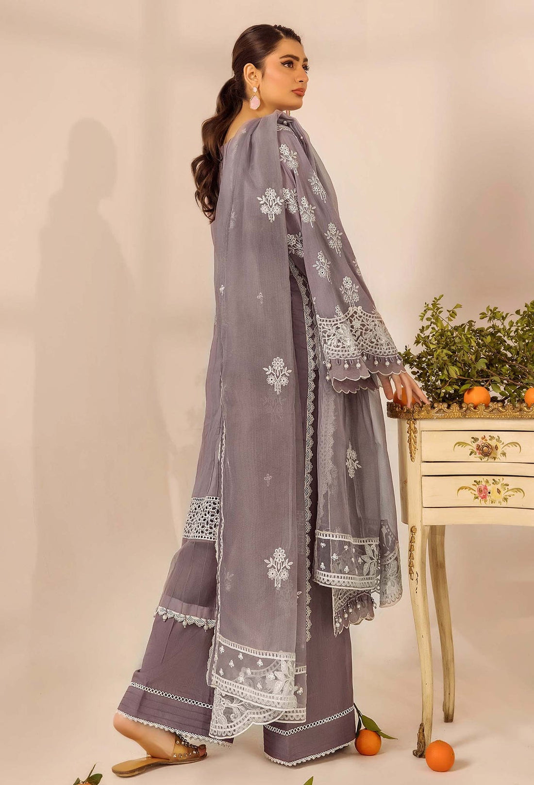 Adans Libas | Chikankari 25 | 4777 - by - Libasekhas UK - Registered Vendor of : Adans Libas - 100% Original Designer Dresss