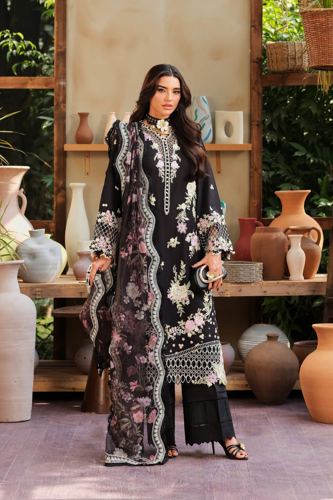 Maryam Hussain | Luxury Lawn 26 | Noir - by Libasekhas UK - Registered Vendor of : Maryam Hussain - 100% Original Designer Dress