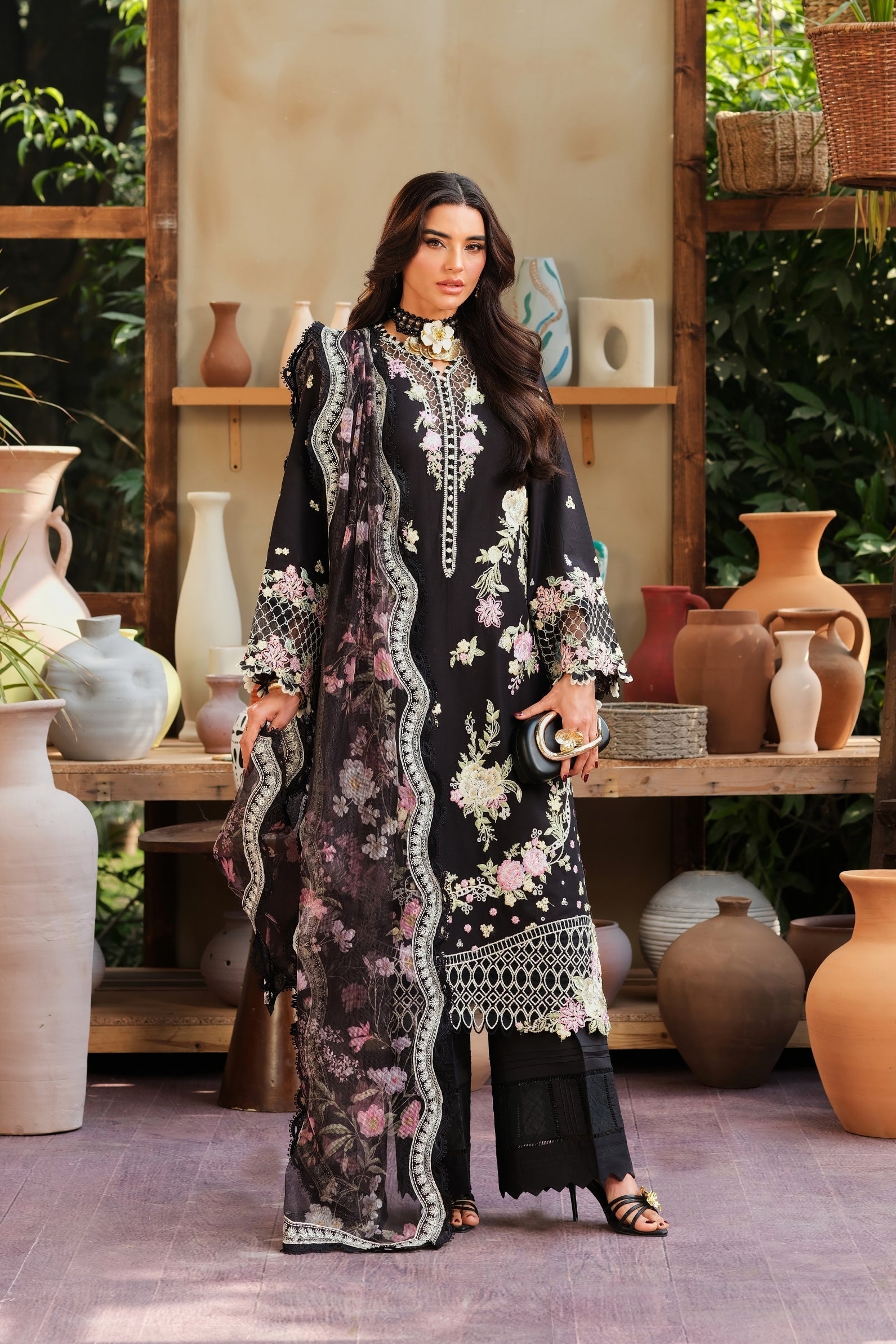 Maryam Hussain | Luxury Lawn 26 | Noir - by Libasekhas UK - Registered Vendor of : Maryam Hussain - 100% Original Designer Dress