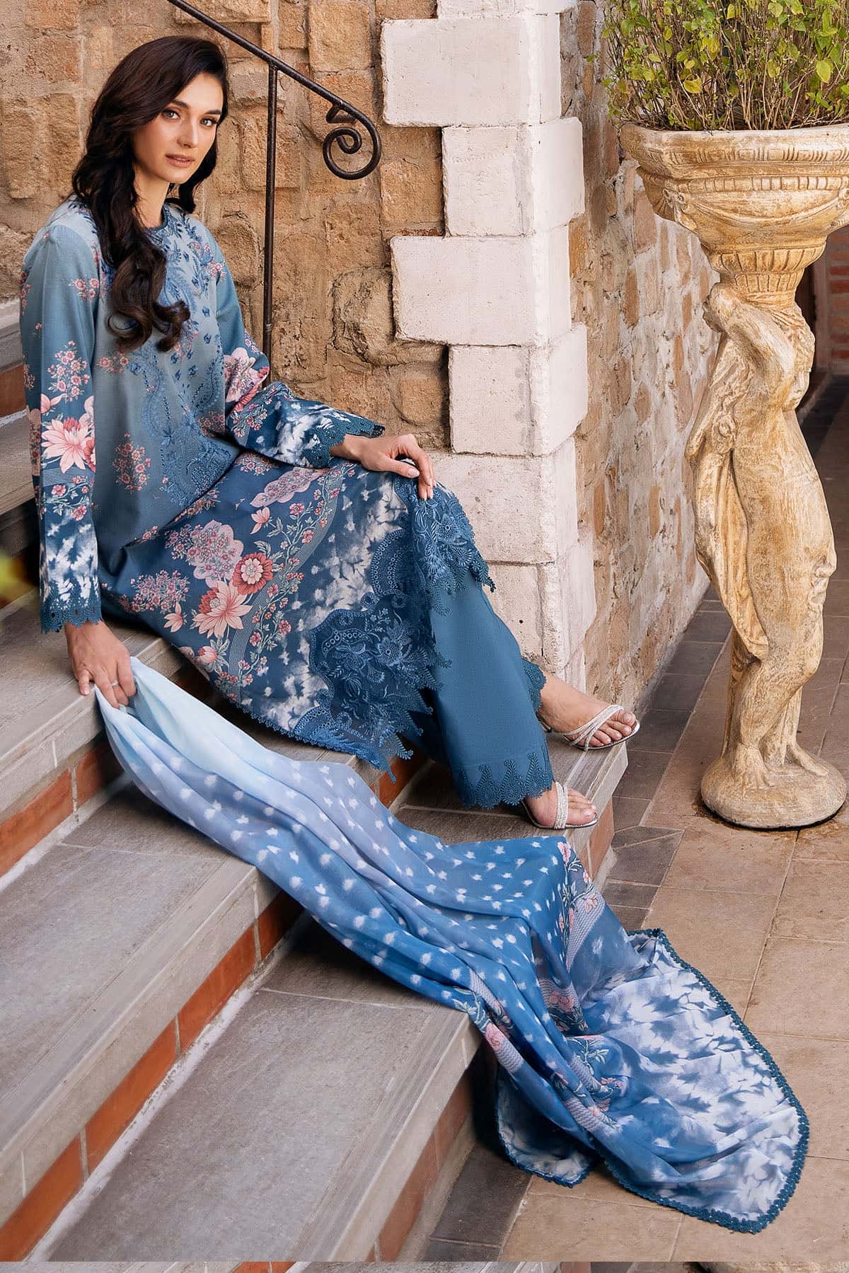 Afrozeh | Damask The Holiday Edit 25 | Seraphina A - by - Libasekhas UK - Registered Vendor of : Afrozeh - 100% Original Designer Dresss