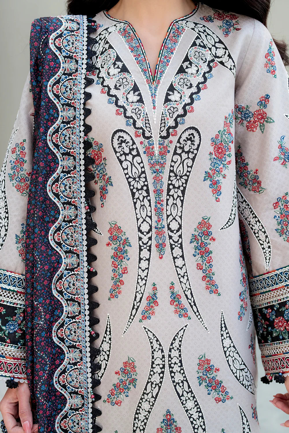 Jazmin | Shahkaar Luxury Lawn 25 | SL25-D7 - by - Libasekhas UK - Registered Vendor of : Jazmin - 100% Original Designer Dresss