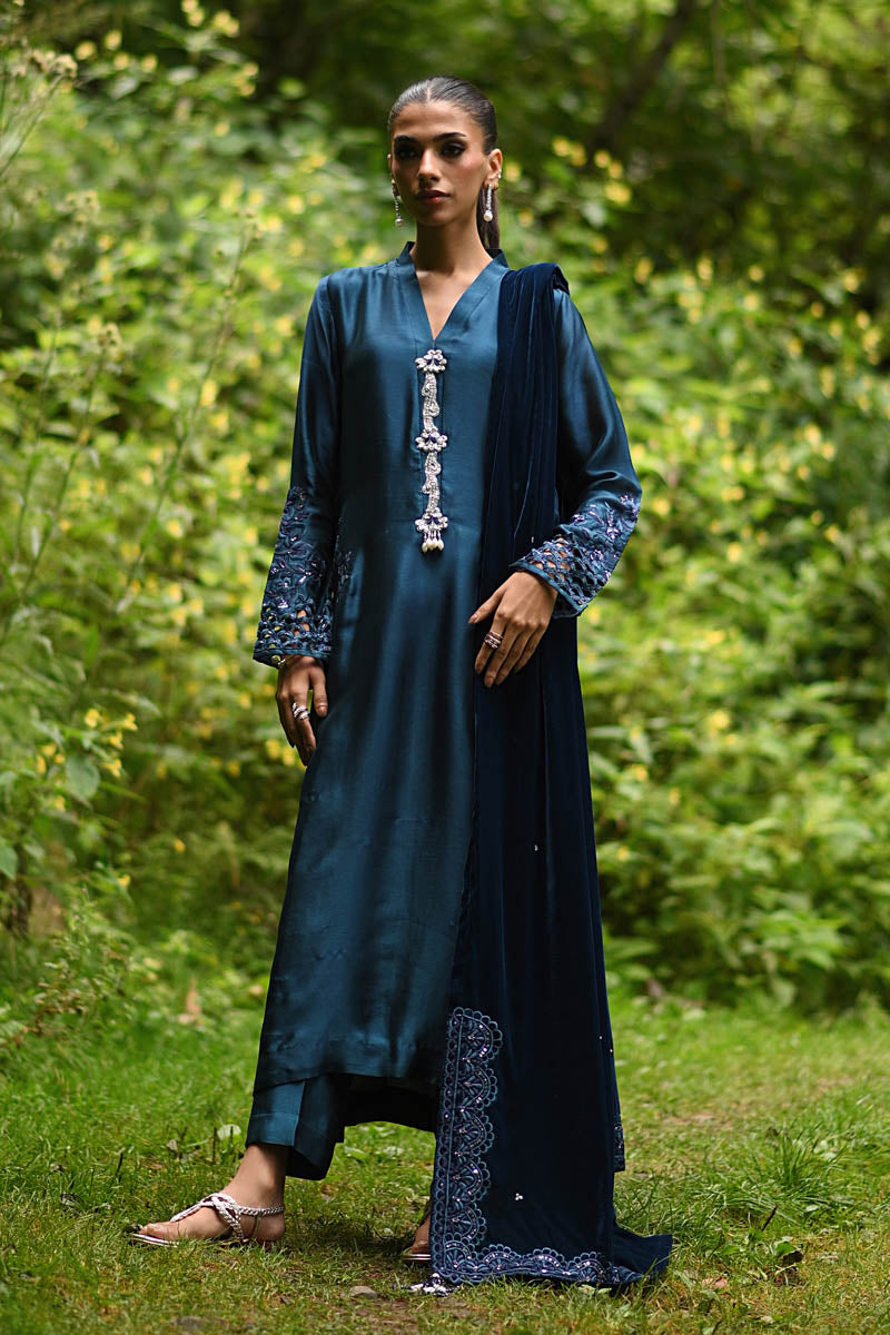 Hue Pret | Farasha Luxury Winter | Mina - by - Libasekhas UK - Registered Vendor of : Hue Pret - 100% Original Designer Dresss