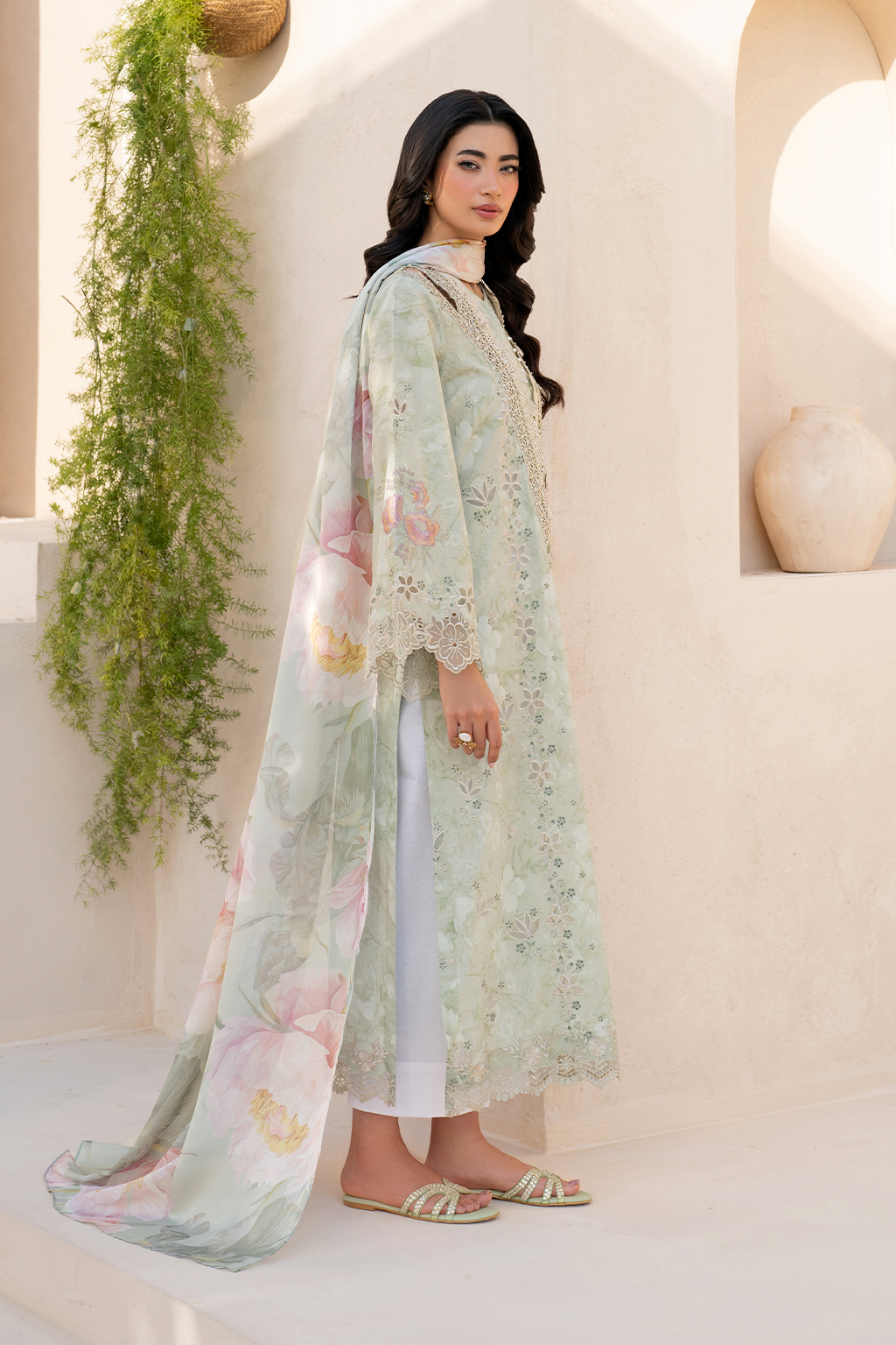 Iznik | Festive Lawn 25 | EFL-07 - by - Libasekhas UK - Registered Vendor of : Iznik - 100% Original Designer Dresss