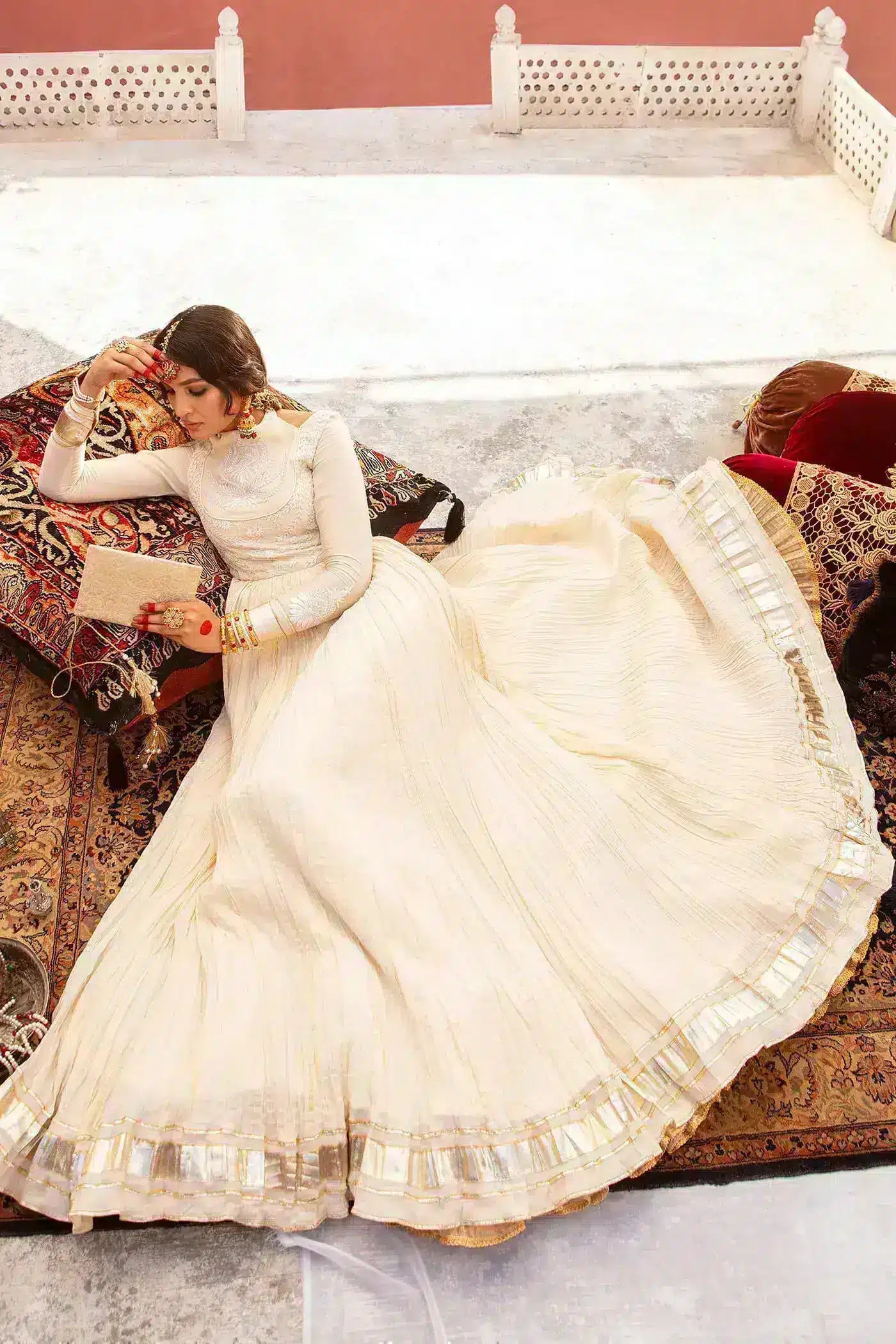 Nilofer Shahid | Nur e Subh Formals | Ishq-e-Noor - by - Libasekhas UK - Registered Vendor of : Nilofer Shahid - 100% Original Designer Dresss