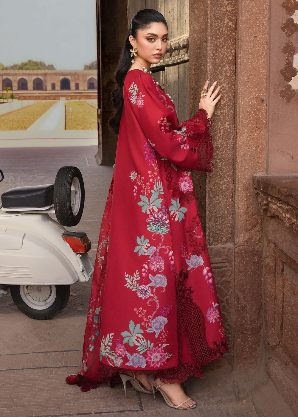 Saira Shakira | Bloom Lawn | ZELIE 1A - by Libasekhas - Registered Vendor of : Saira Rizwan - 100% Original Designer Dress