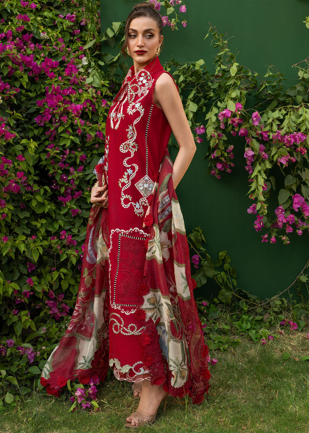 Saira Shakira | Bloom Lawn | ELISE 1B - by Libasekhas - Registered Vendor of : Saira Rizwan - 100% Original Designer Dress