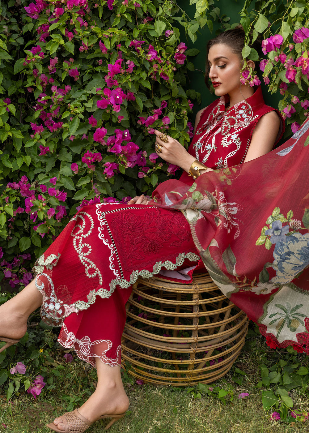 Saira Shakira | Bloom Lawn | ELISE 1B - by Libasekhas - Registered Vendor of : Saira Rizwan - 100% Original Designer Dress