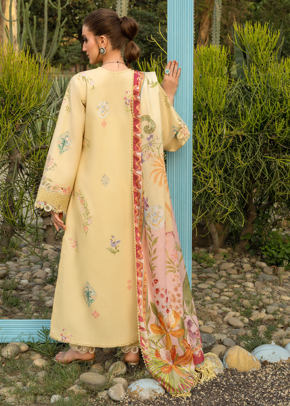 Saira Shakira | Bloom Lawn | MAELLE 1A - by Libasekhas - Registered Vendor of : Saira Rizwan - 100% Original Designer Dress