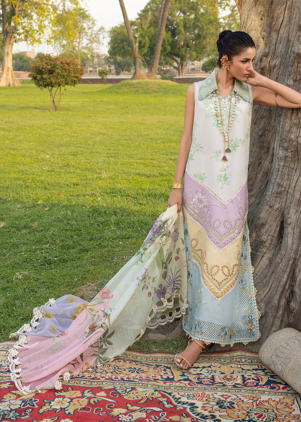 Saira Shakira | Bloom Lawn | AVA 1A - by Libasekhas - Registered Vendor of : Saira Rizwan - 100% Original Designer Dress