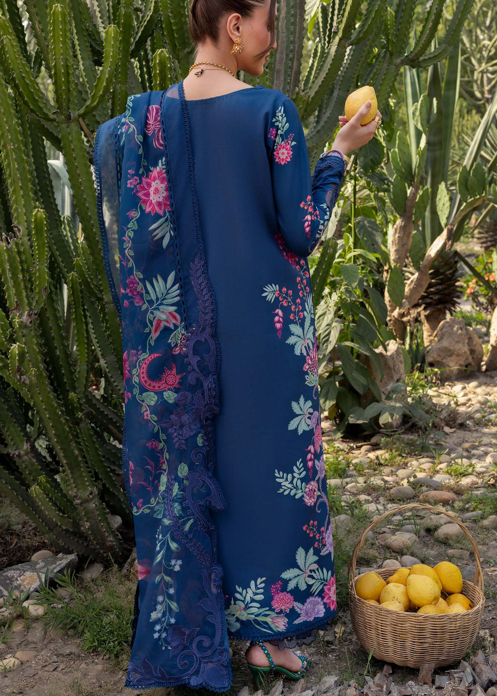 Saira Shakira | Bloom Lawn | ZELIE 1B - by Libasekhas - Registered Vendor of : Saira Rizwan - 100% Original Designer Dress