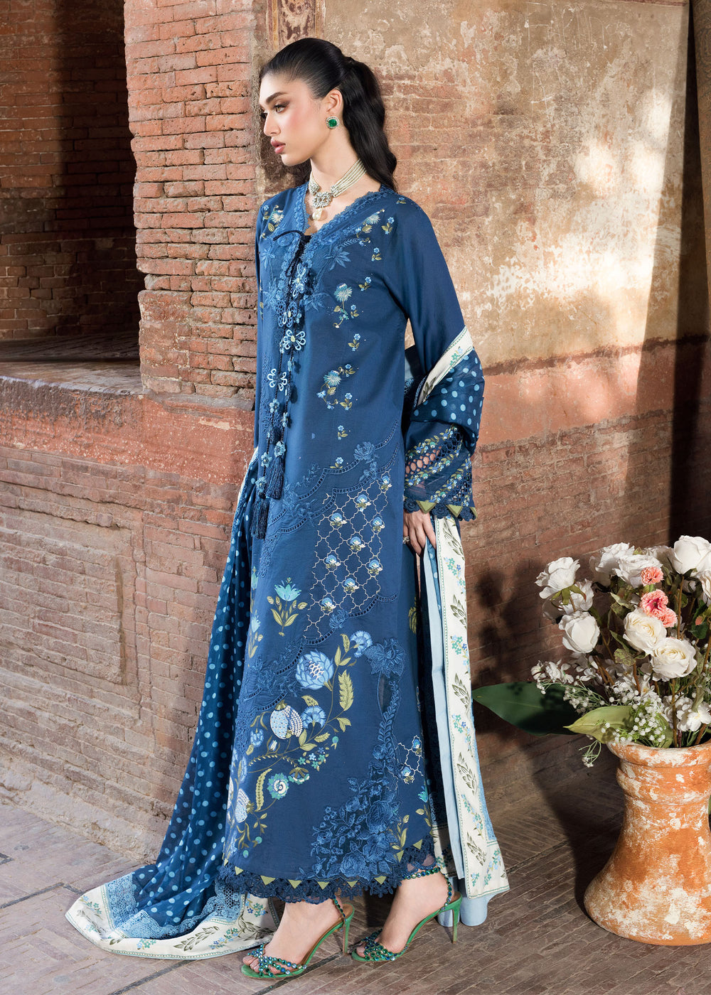 Saira Shakira | Bloom Lawn | LILY 1A - by Libasekhas - Registered Vendor of : Saira Rizwan - 100% Original Designer Dress