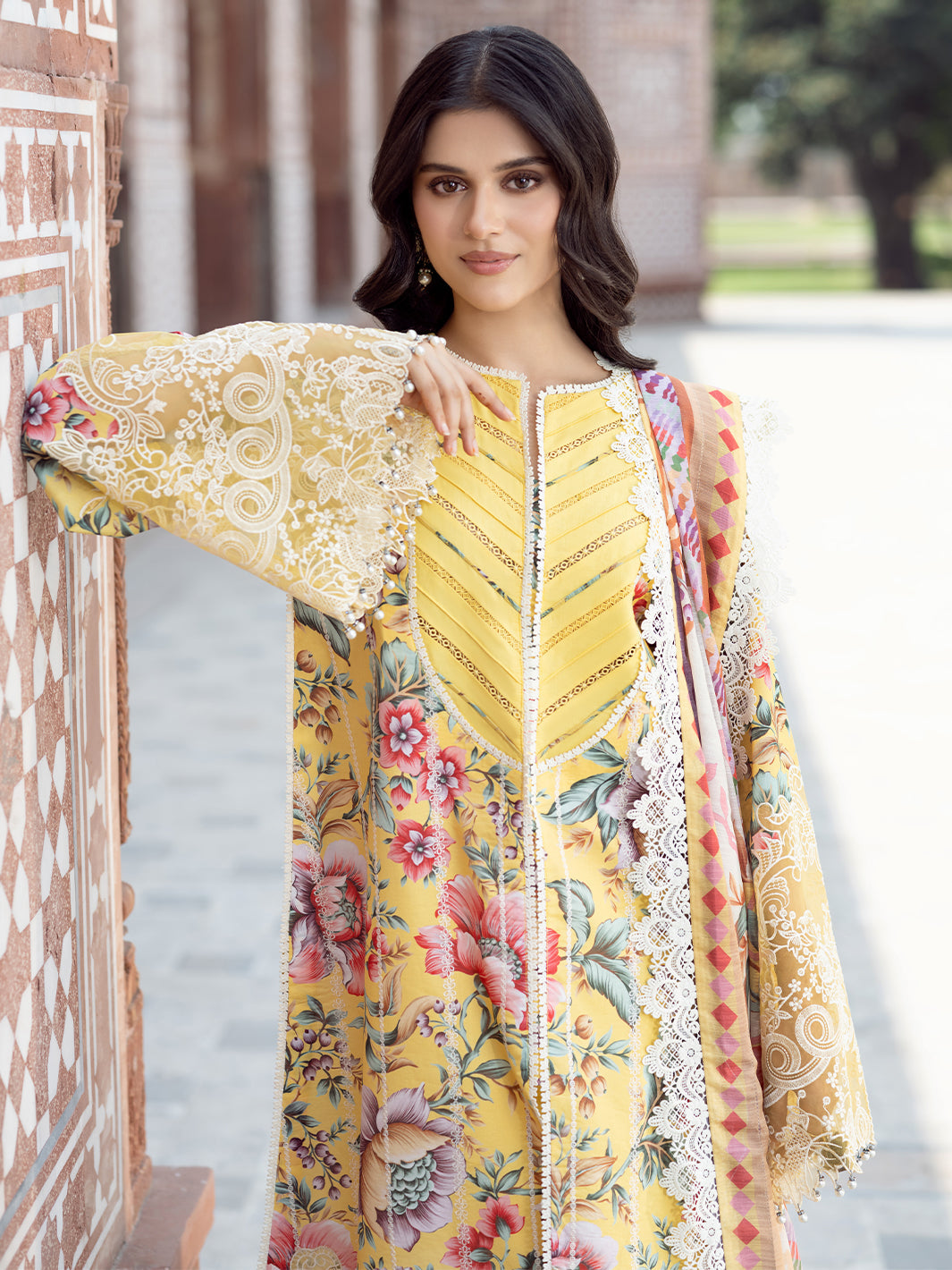 Bin Ilyas | Naqsh Naaz Luxury Lawn 25 | 2085 - A - by - Libasekhas UK - Registered Vendor of : Bin Ilyas - 100% Original Designer Dresss