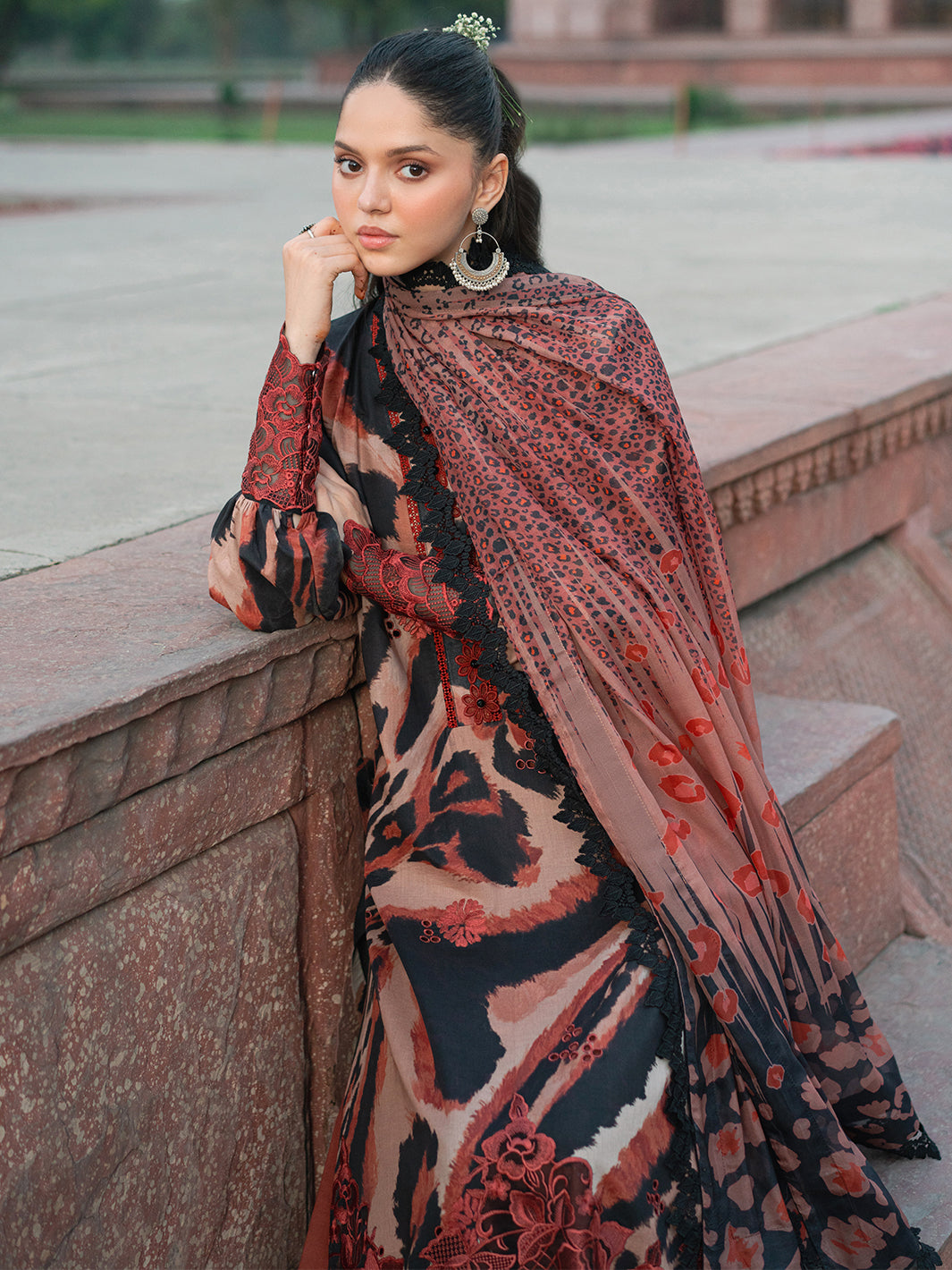 Bin Ilyas | Naqsh Naaz Luxury Lawn 25 | 2086 - C - by - Libasekhas UK - Registered Vendor of : Bin Ilyas - 100% Original Designer Dresss
